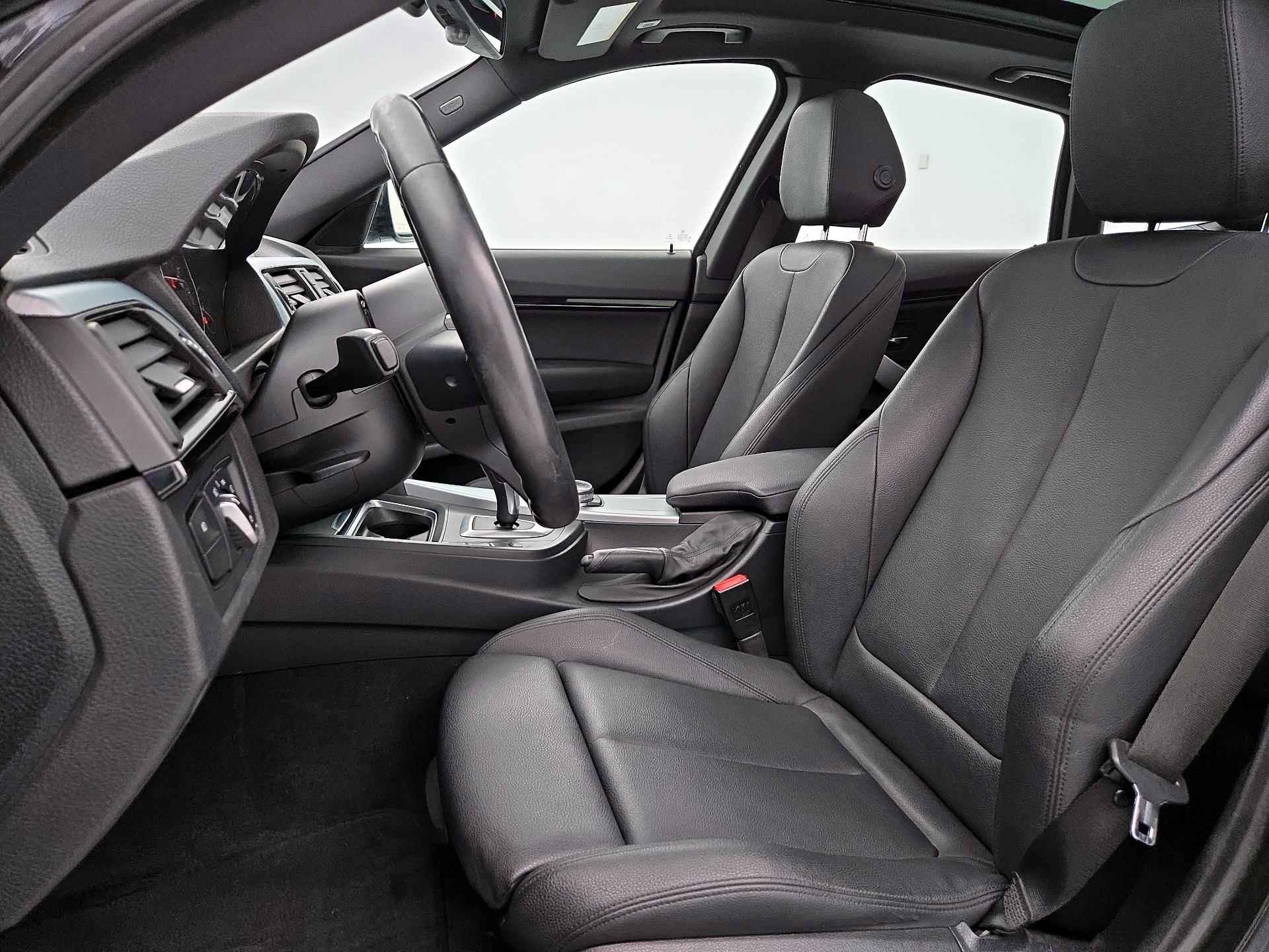 Thumbnail: 2015 BMW 3 Series - 11