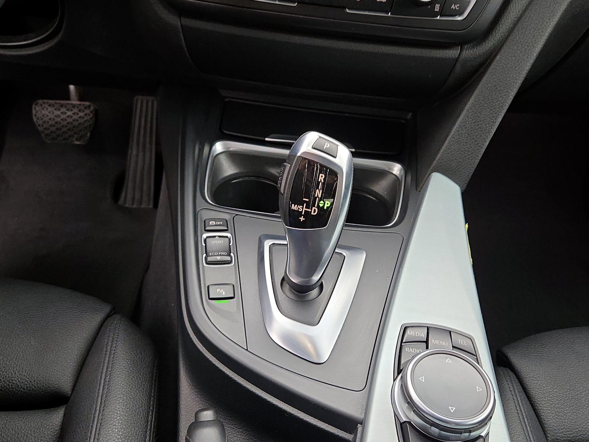 Thumbnail: 2015 BMW 3 Series - 18