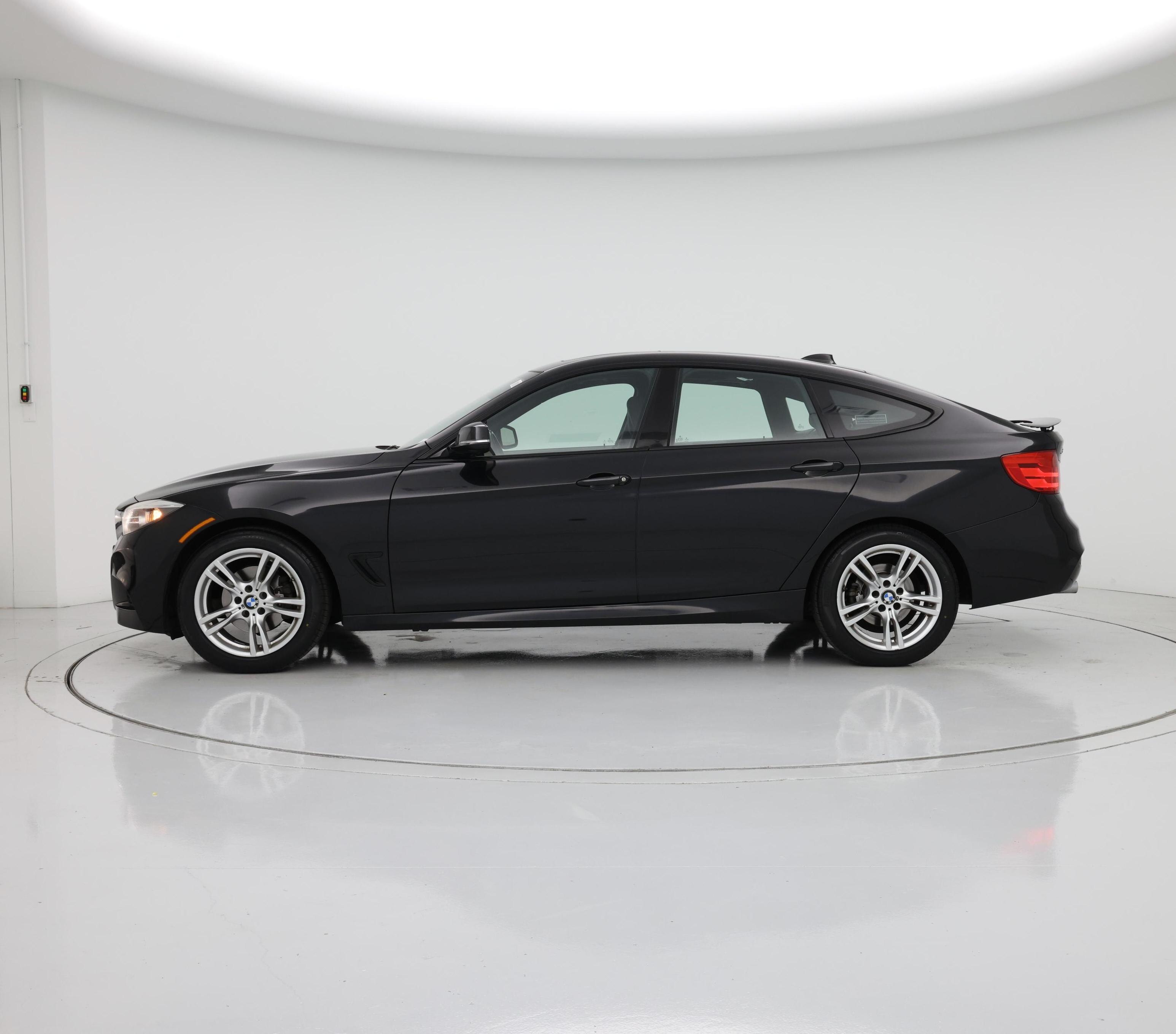 Thumbnail: 2015 BMW 3 Series - 3