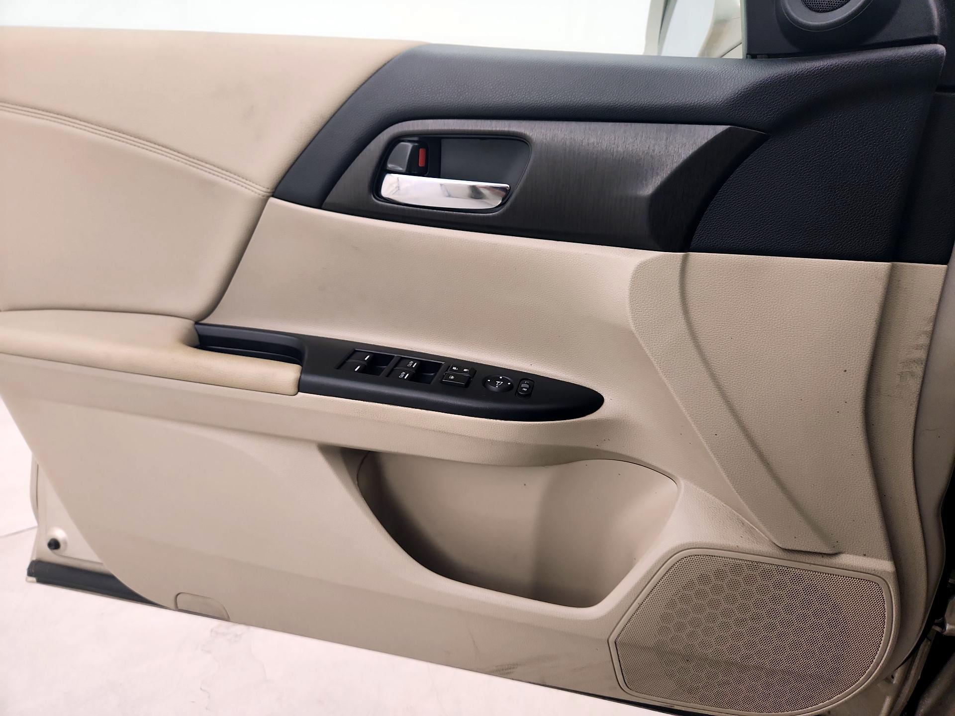 Thumbnail: 2014 Honda Accord - 12