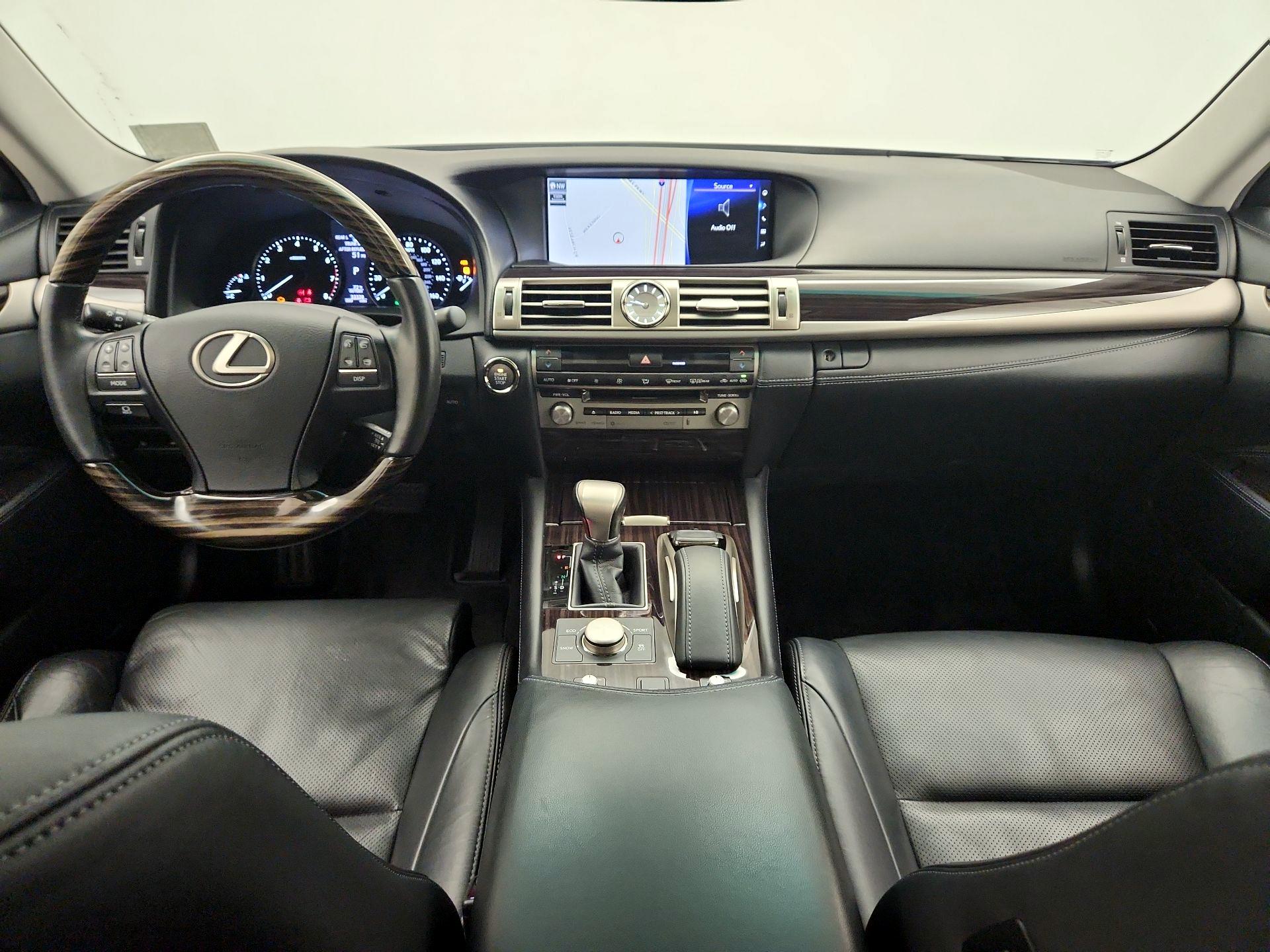 Thumbnail: 2016 Lexus LS - 9