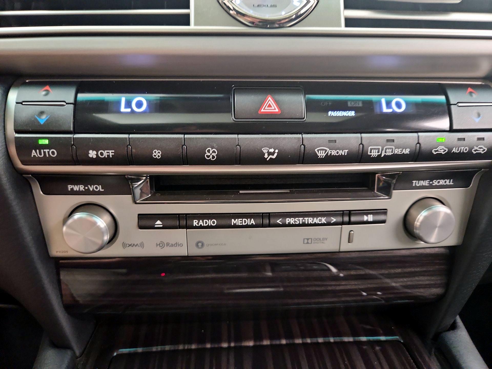 Thumbnail: 2016 Lexus LS - 17