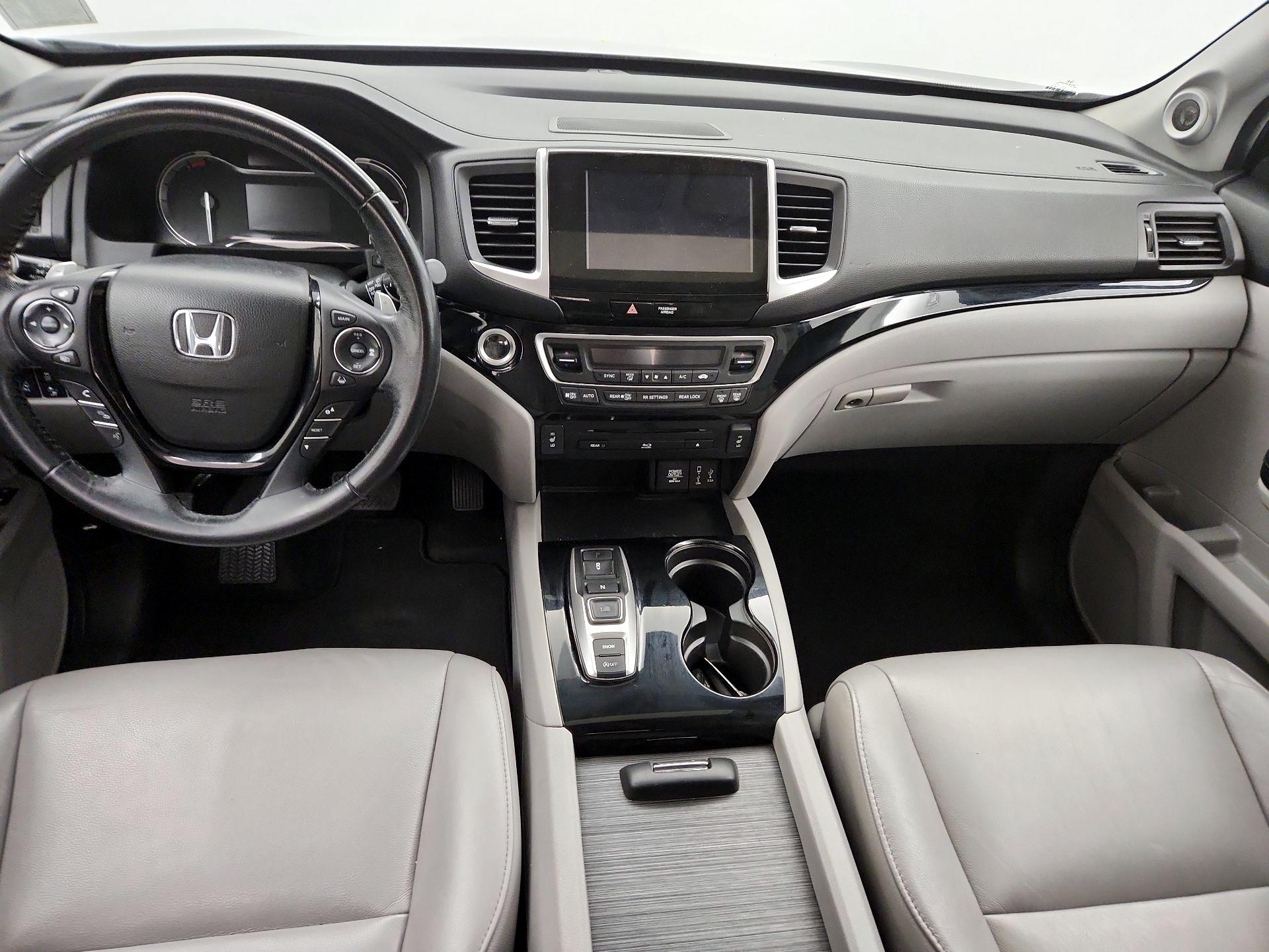 Thumbnail: 2018 Honda Pilot - 9