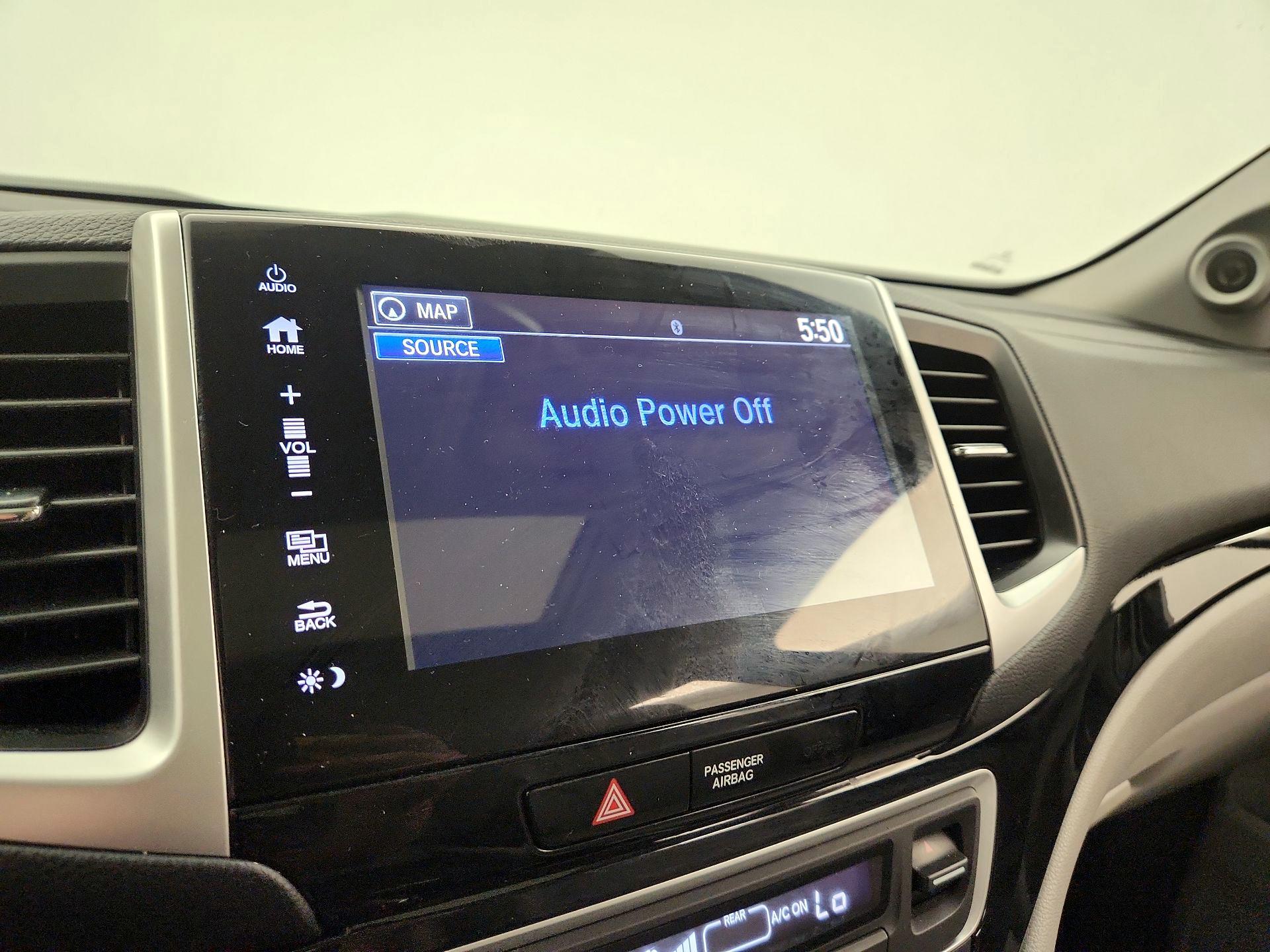 Thumbnail: 2018 Honda Pilot - 15