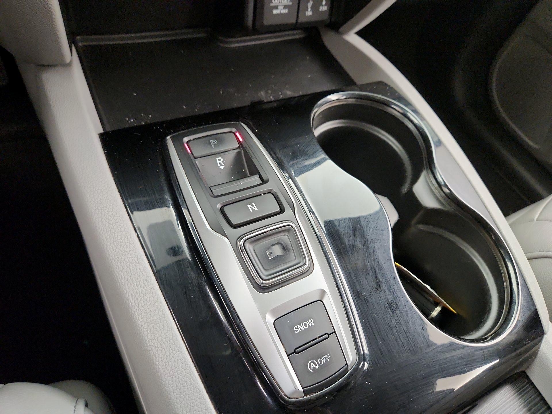 Thumbnail: 2018 Honda Pilot - 17