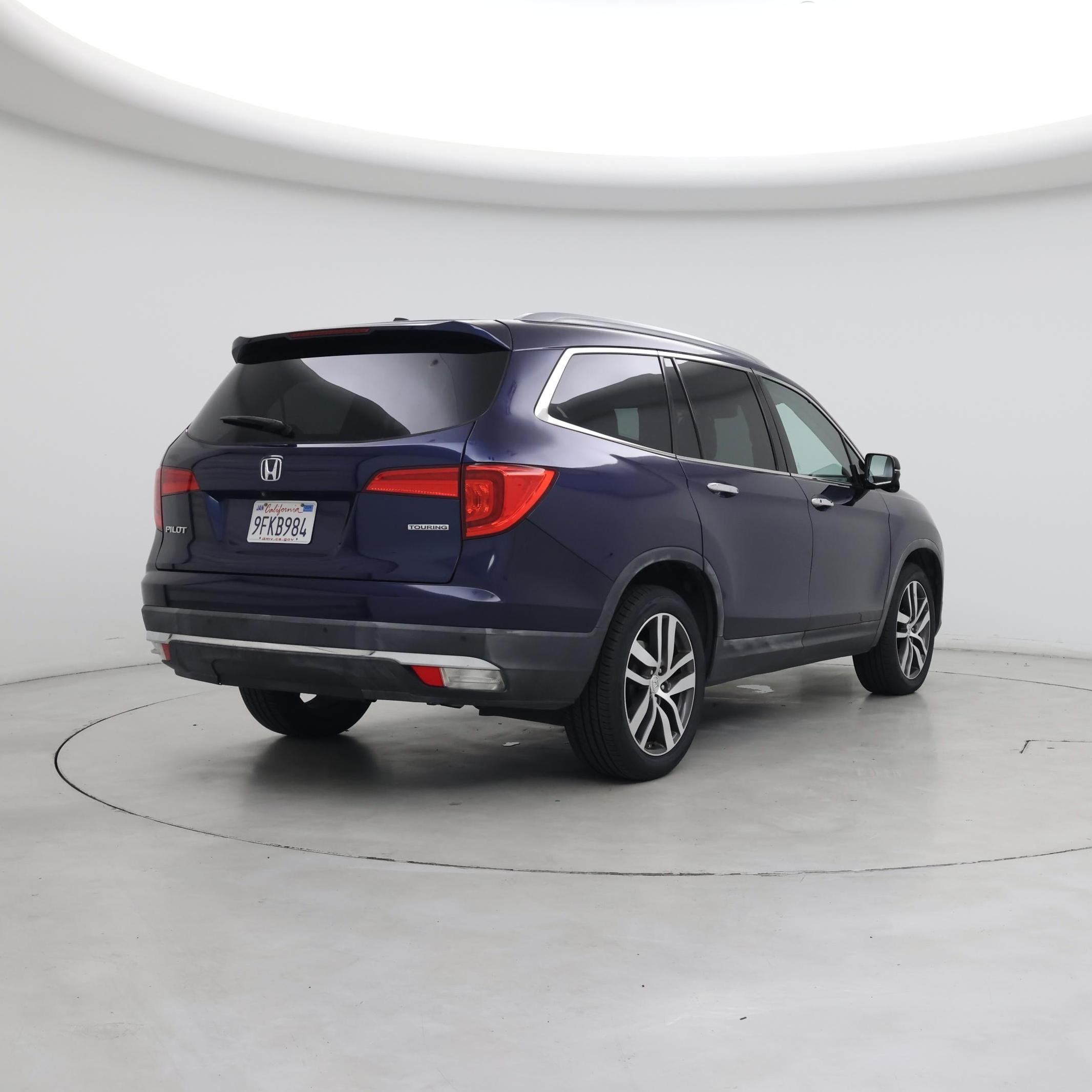 Thumbnail: 2018 Honda Pilot - 8