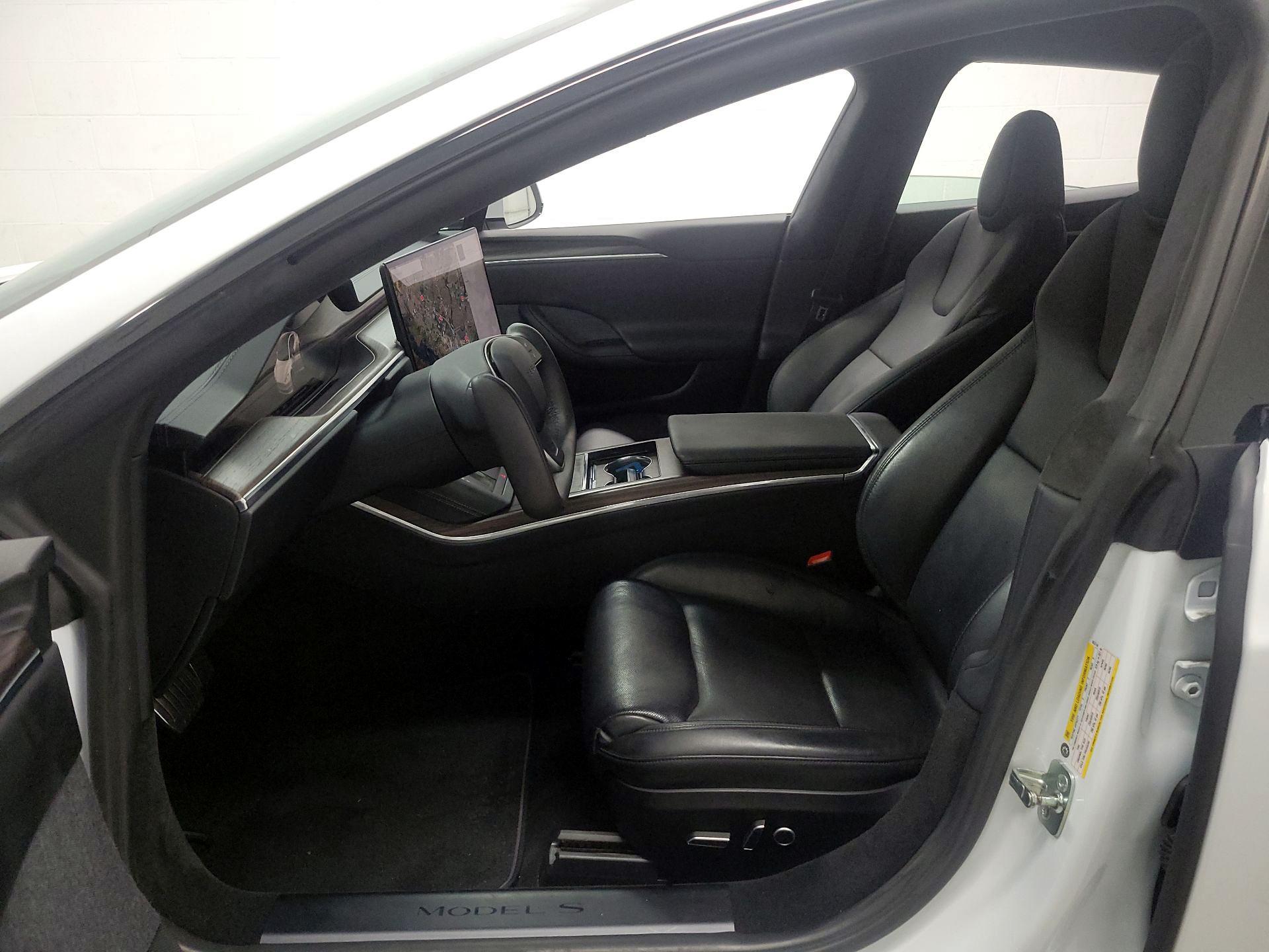 Thumbnail: 2022 Tesla Model S - 11