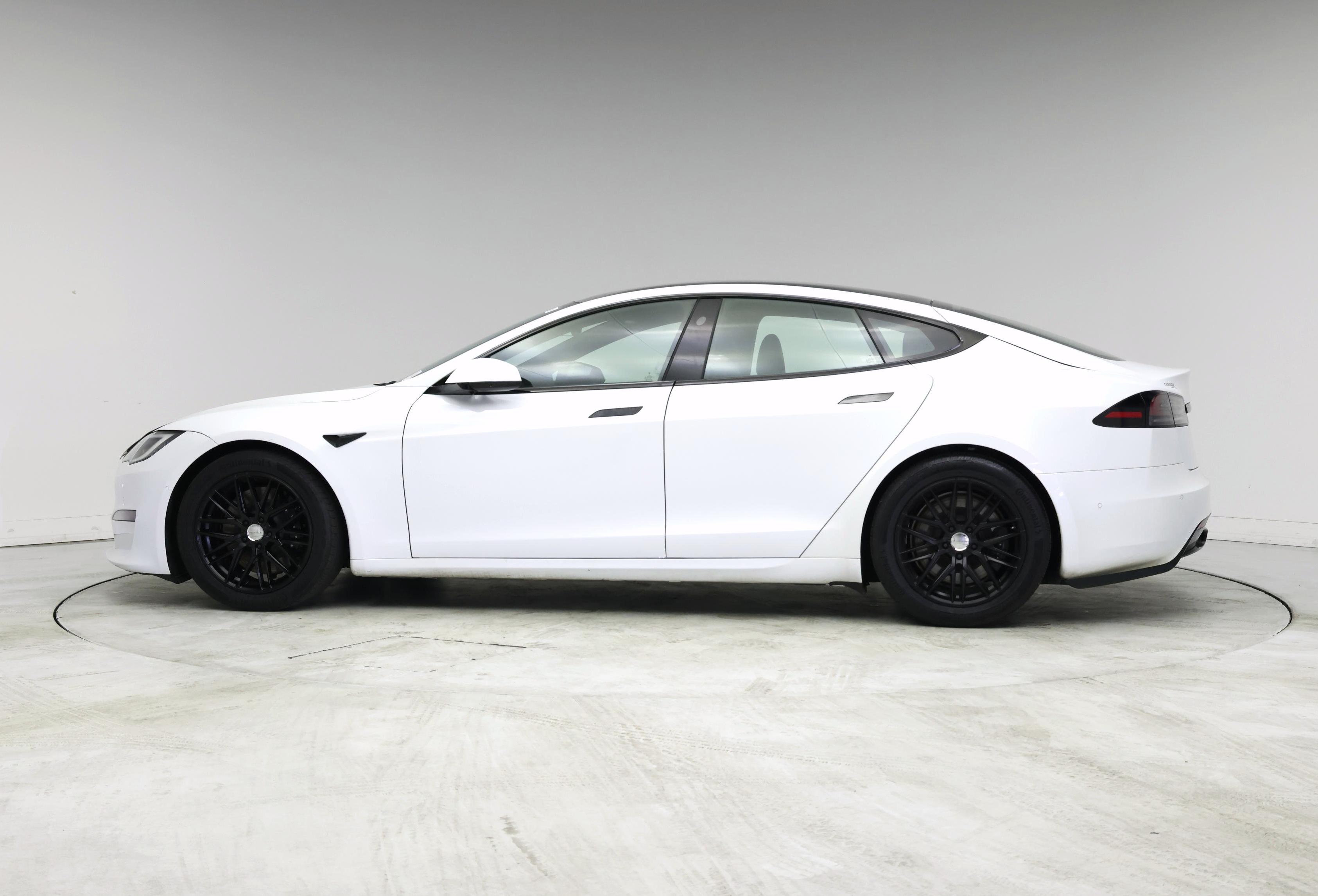 Thumbnail: 2022 Tesla Model S - 3