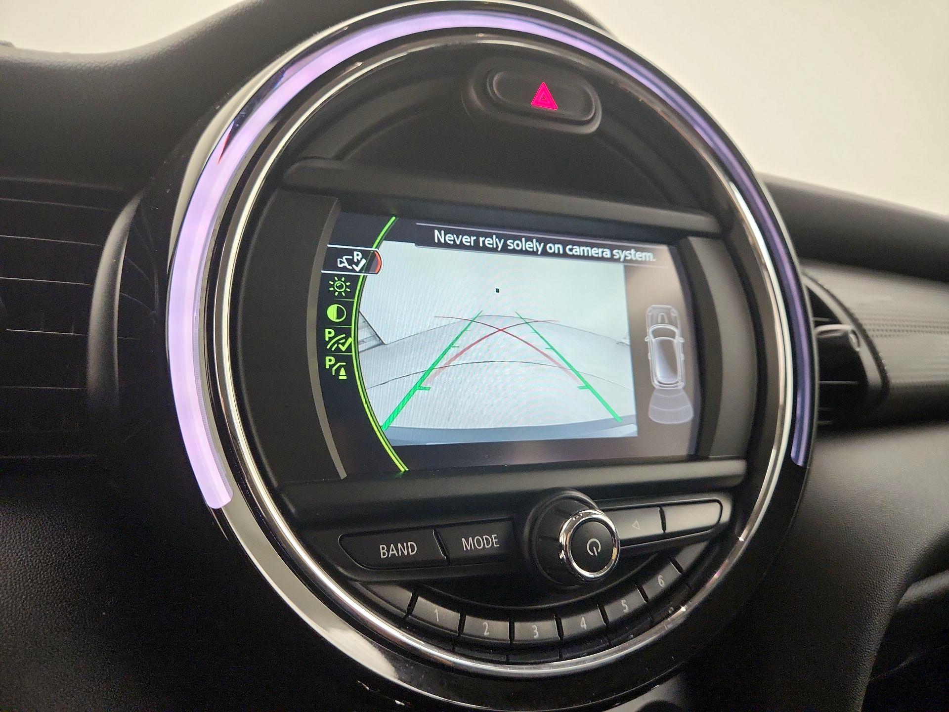 Thumbnail: 2016 MINI Cooper Hardtop - 14