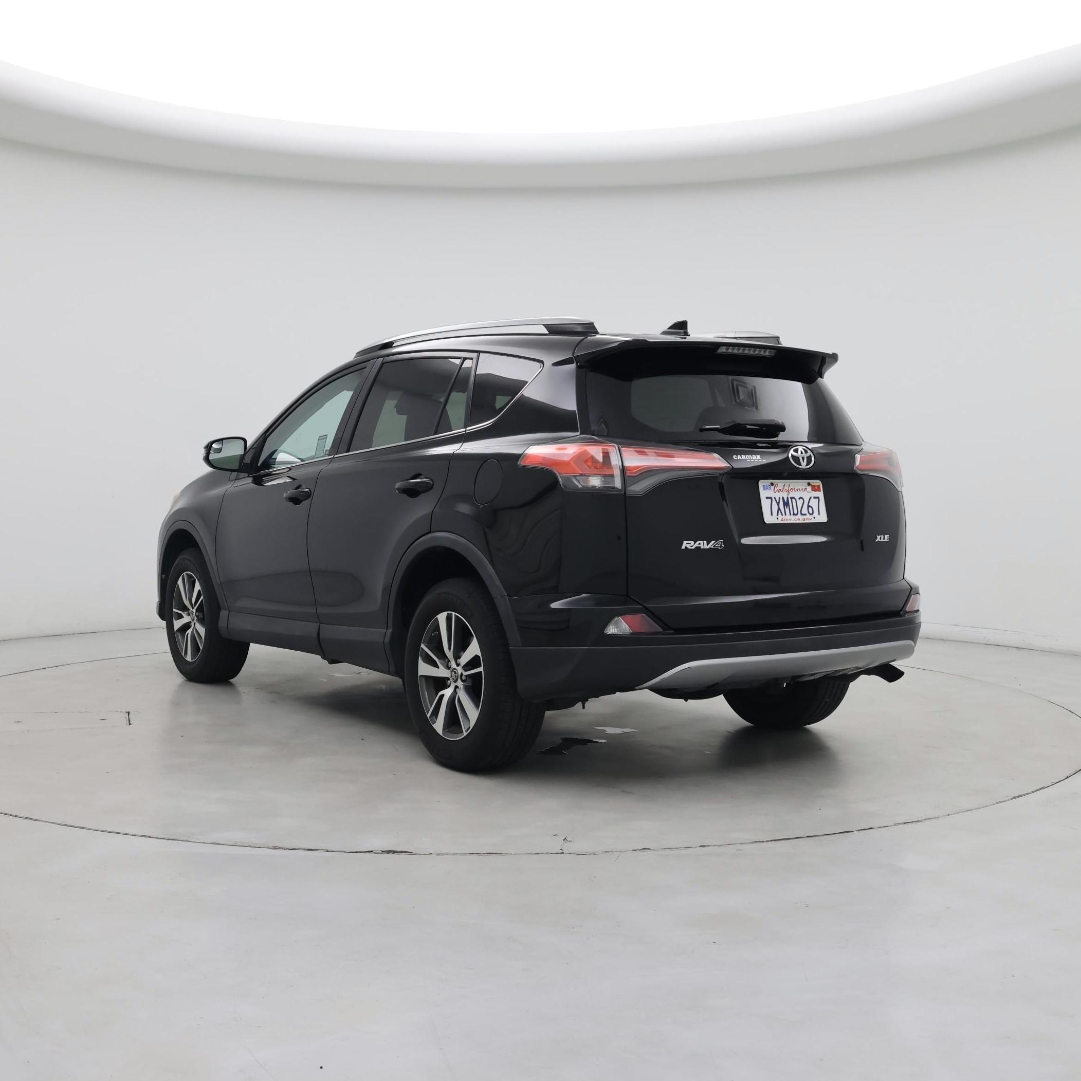 Thumbnail: 2017 Toyota RAV4 - 2