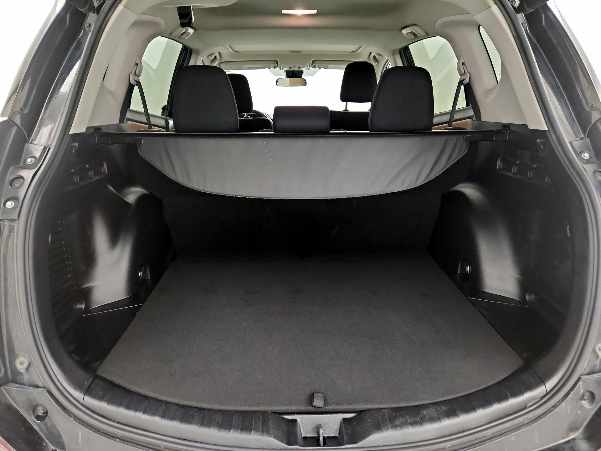 Thumbnail: 2017 Toyota RAV4 - 20