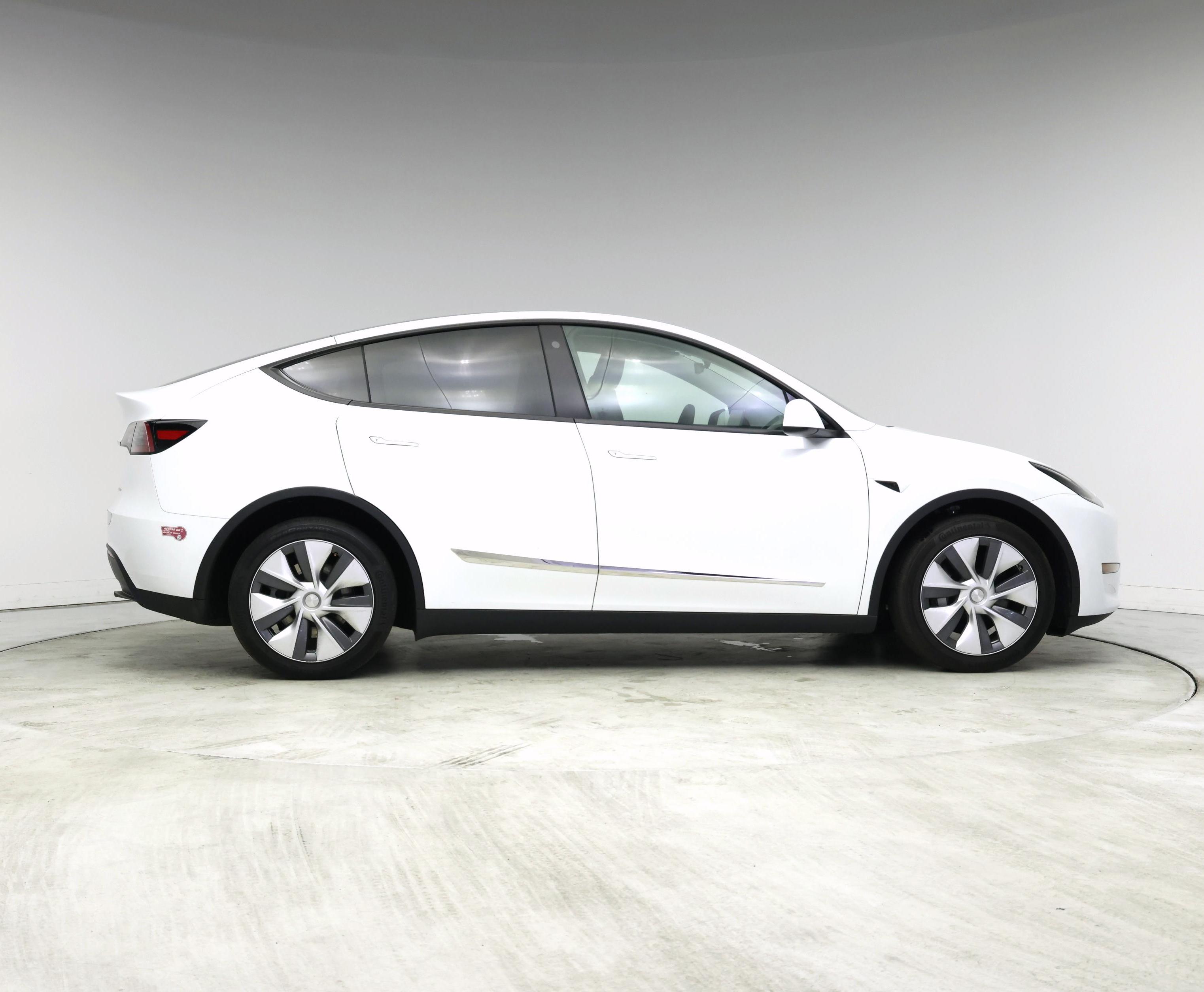 Thumbnail: 2023 Tesla Model Y - 7