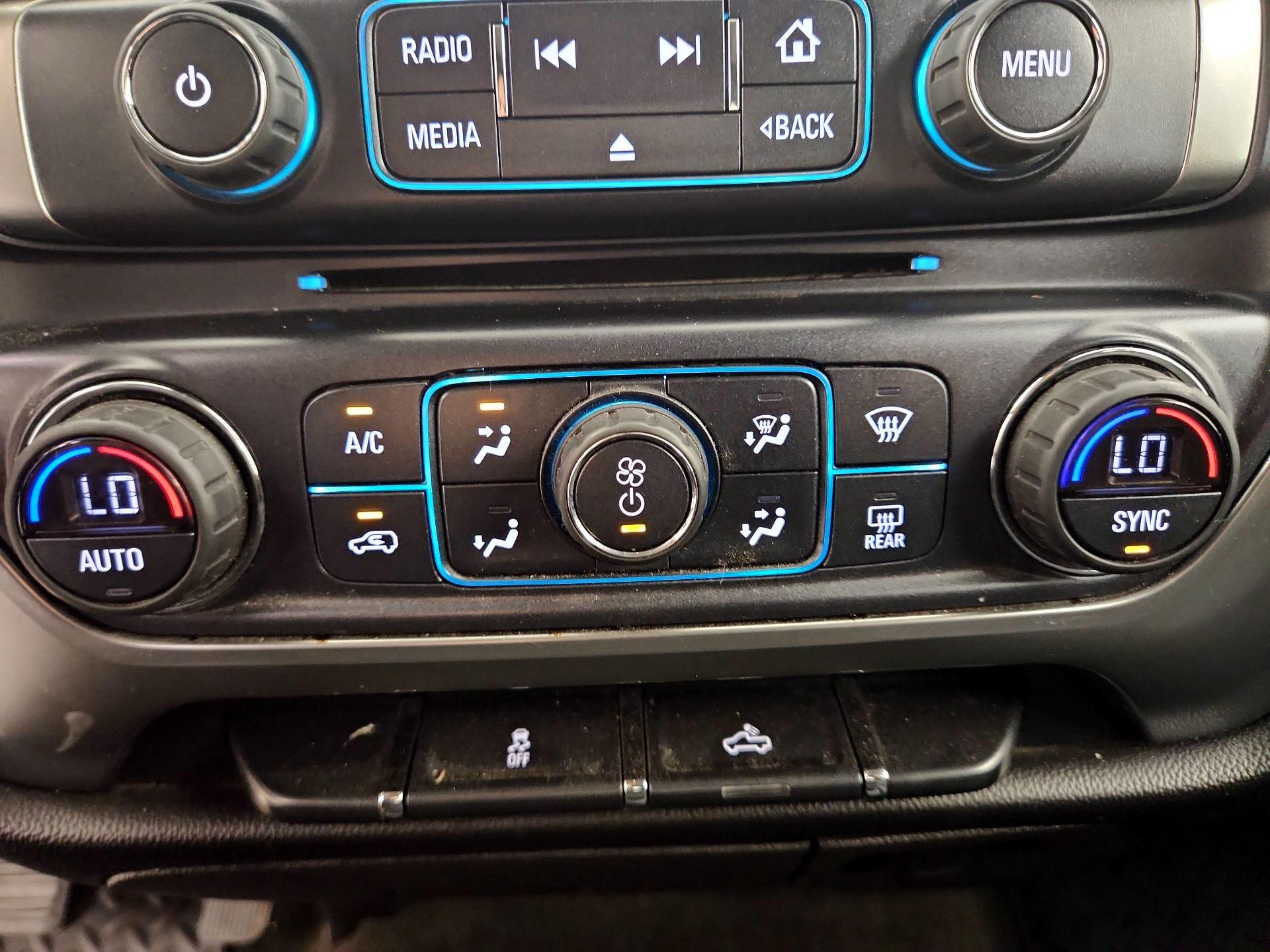Thumbnail: 2017 Chevrolet Silverado 1500 - 16