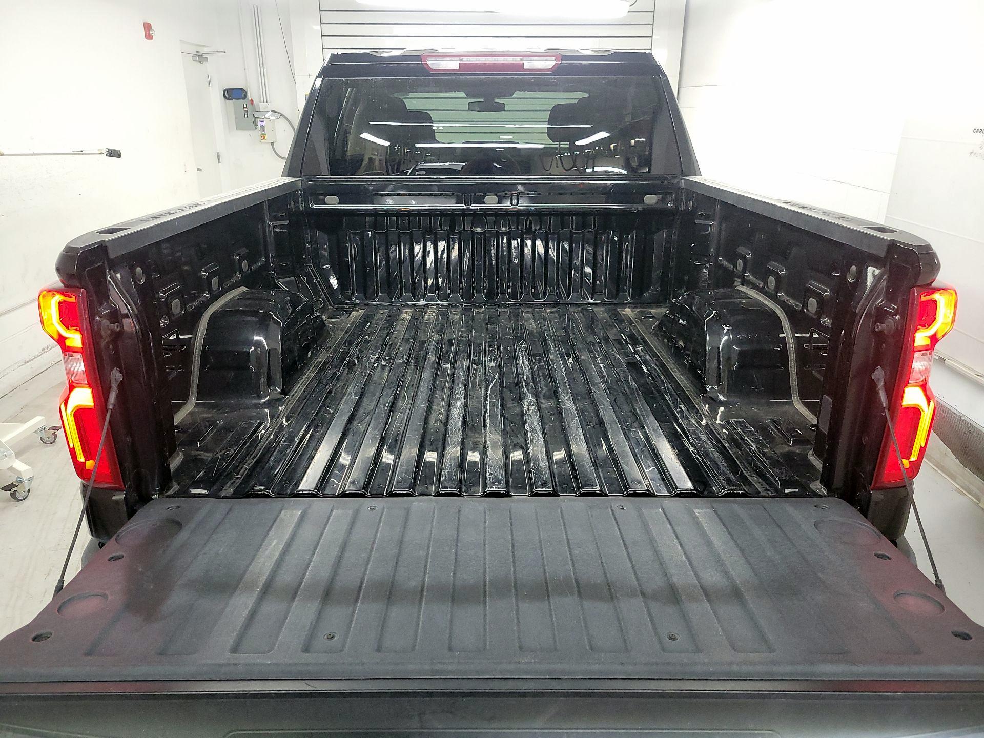 Thumbnail: 2022 Chevrolet Silverado 1500 - 18