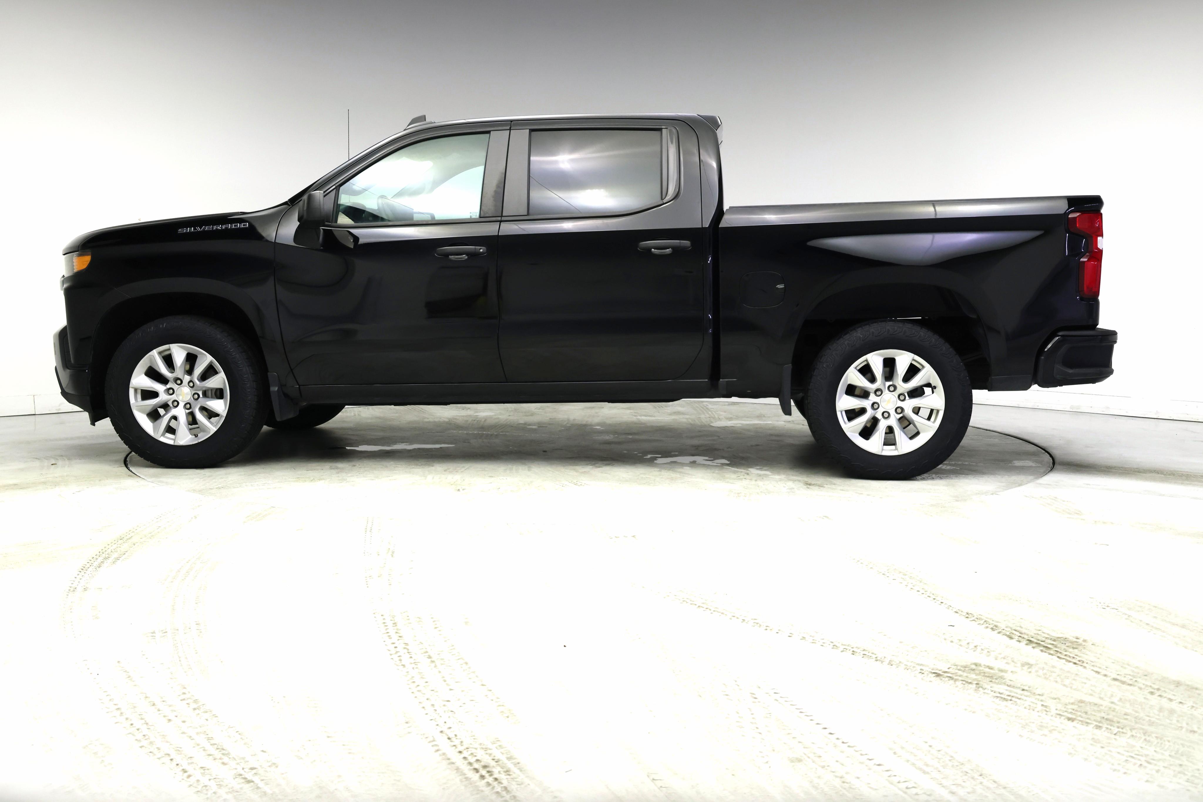 Thumbnail: 2022 Chevrolet Silverado 1500 - 3