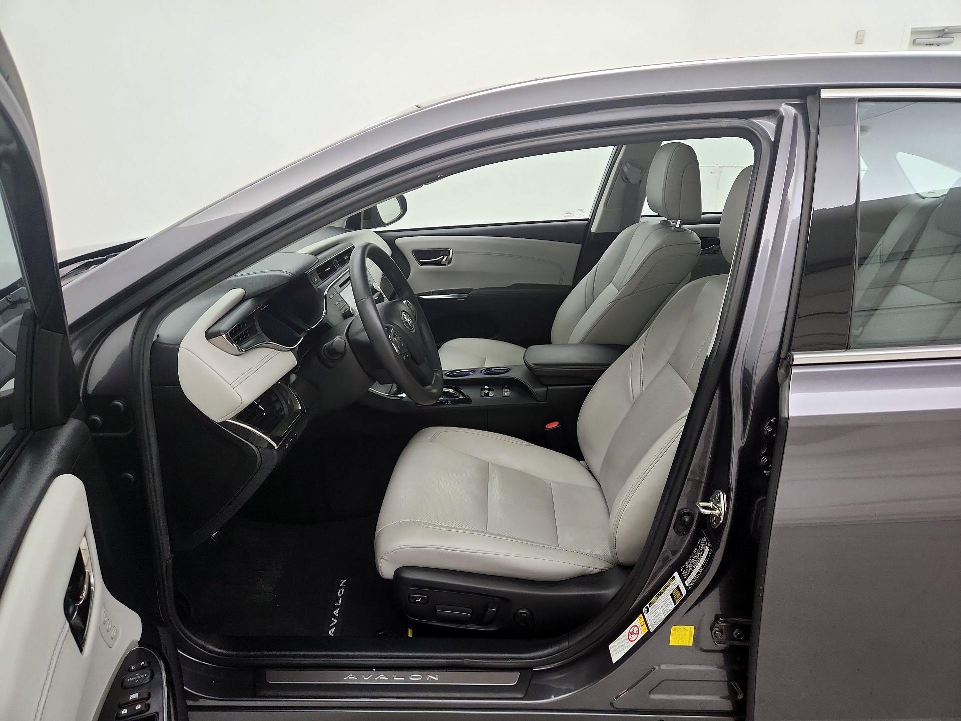 Thumbnail: 2016 Toyota Avalon - 11