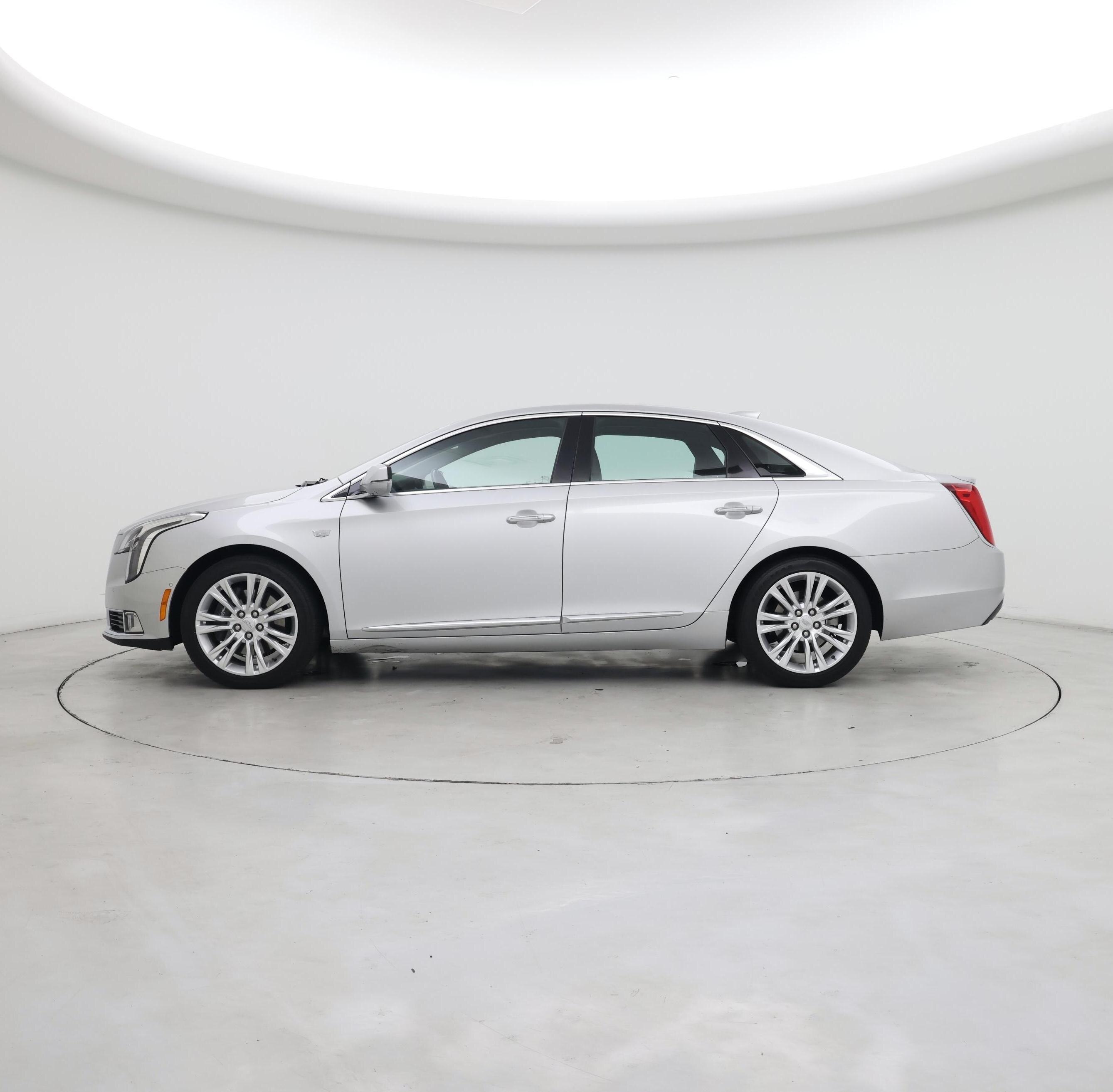 Thumbnail: 2018 Cadillac XTS - 3