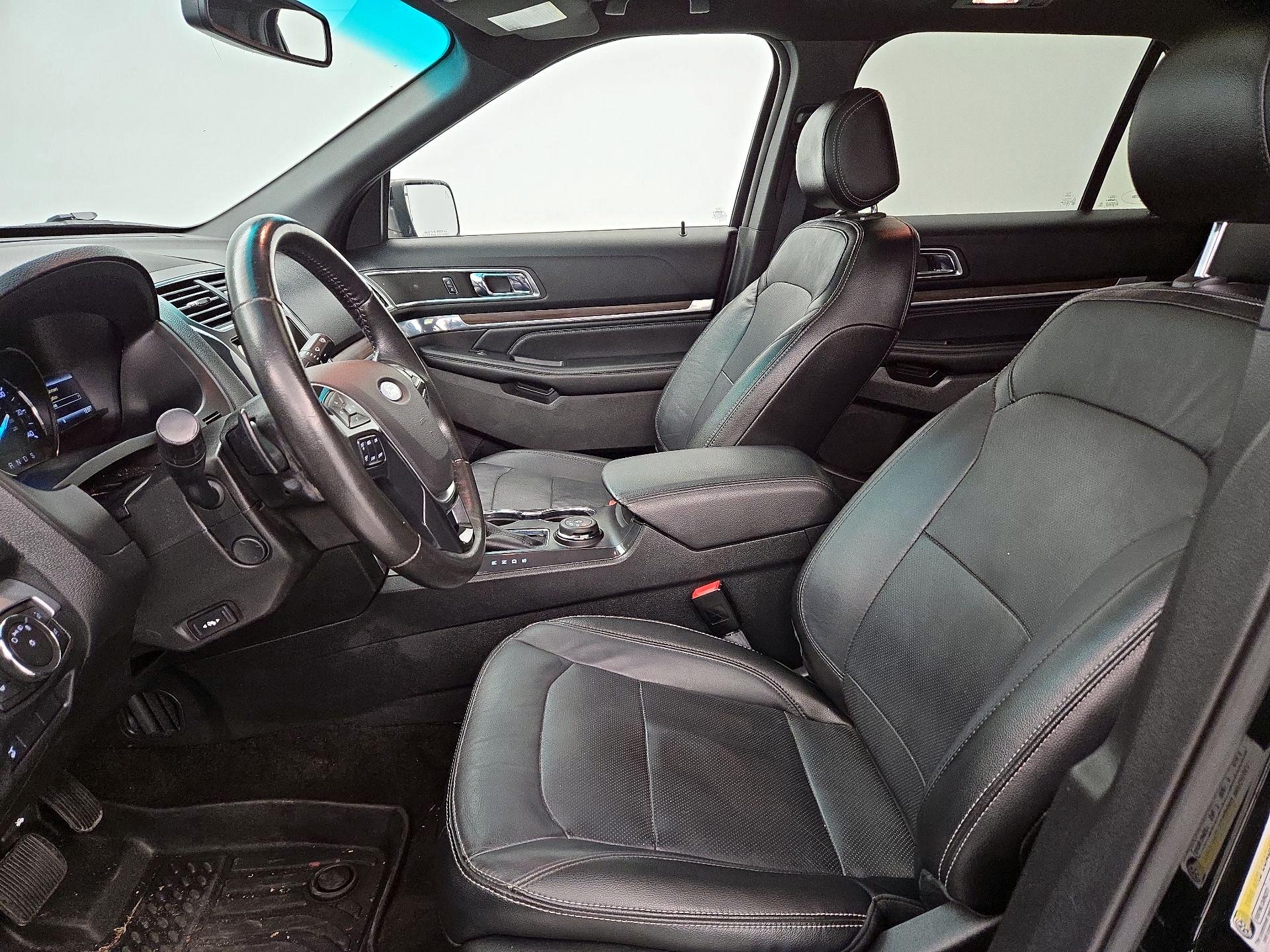 Thumbnail: 2016 Ford Explorer - 11