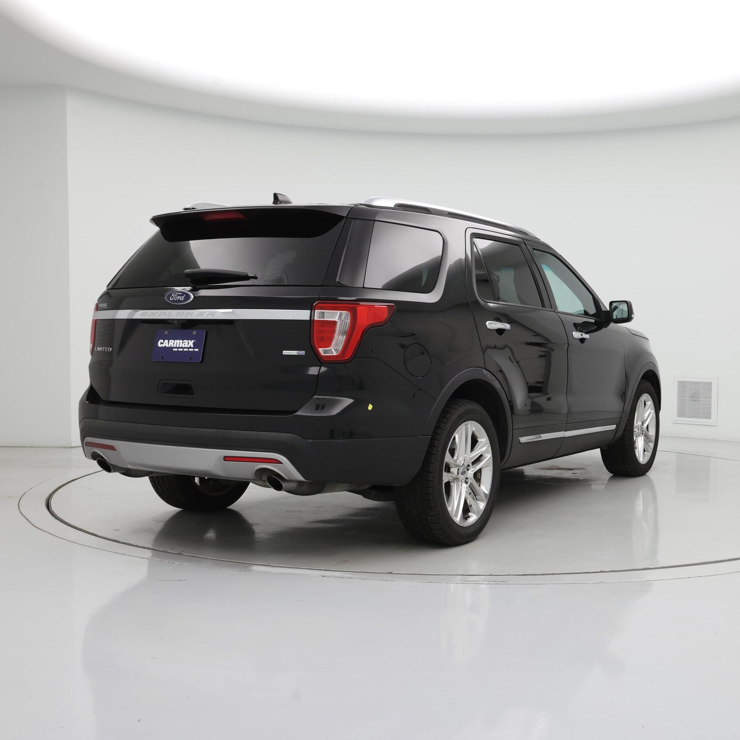 Thumbnail: 2016 Ford Explorer - 8