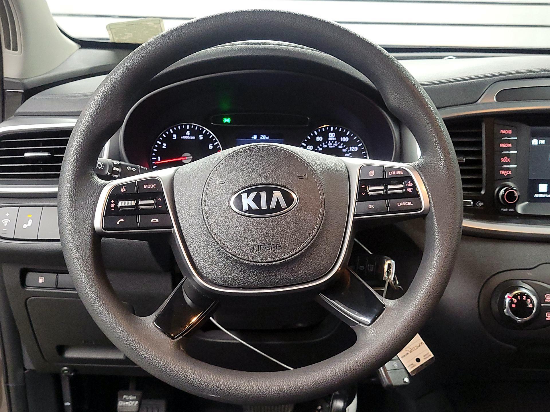 Thumbnail: 2020 Kia Sorento - 10