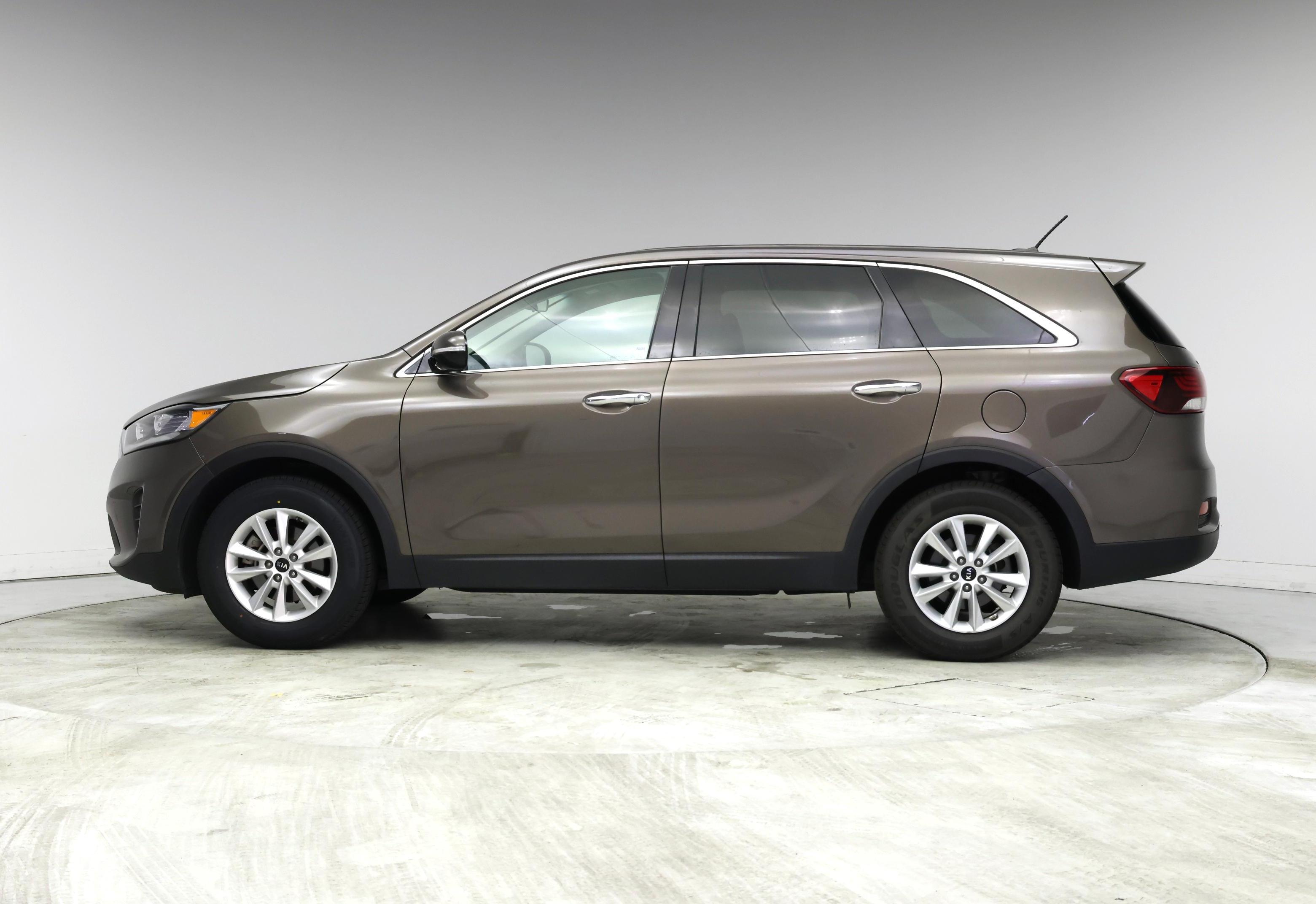 Thumbnail: 2020 Kia Sorento - 3