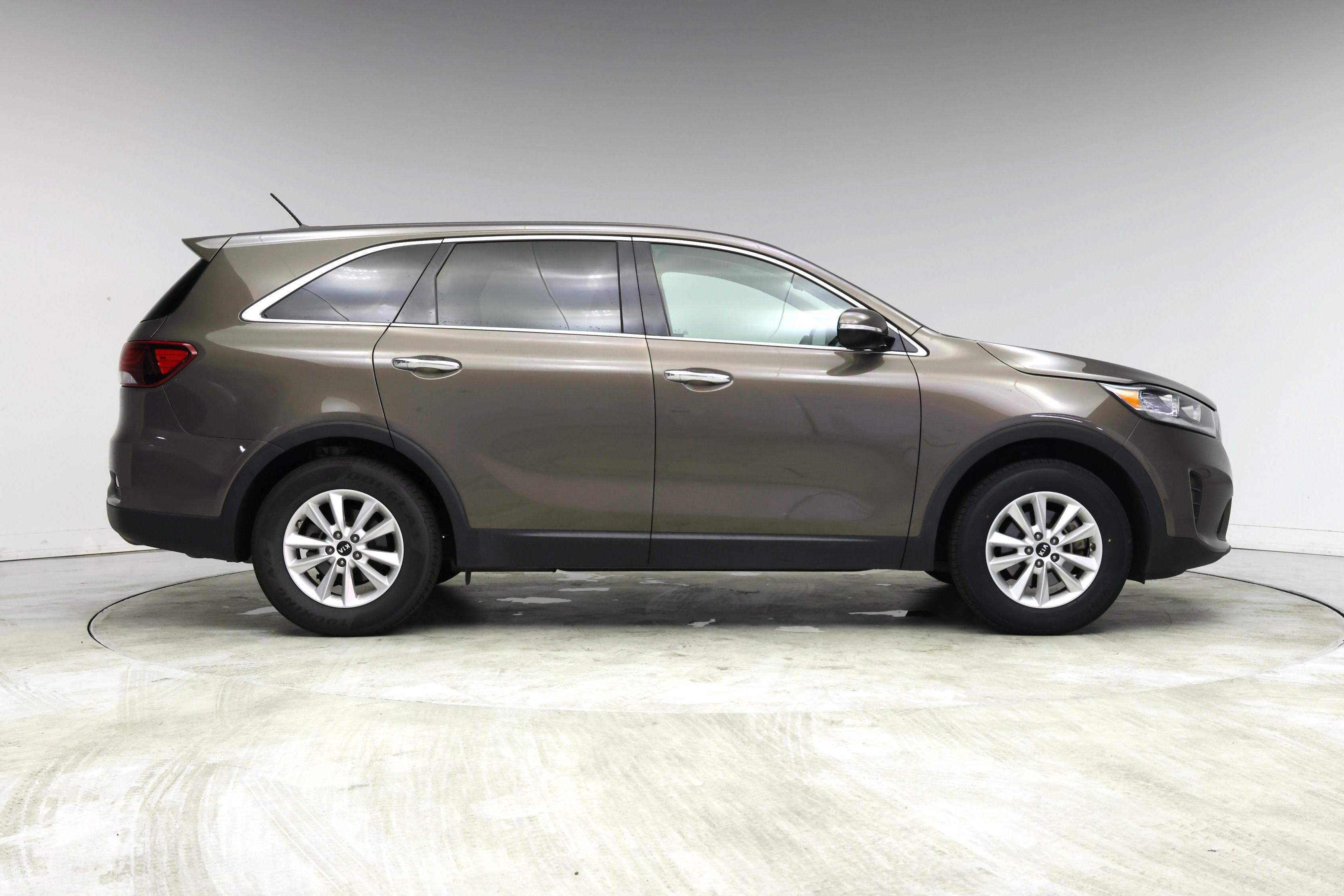 Thumbnail: 2020 Kia Sorento - 7