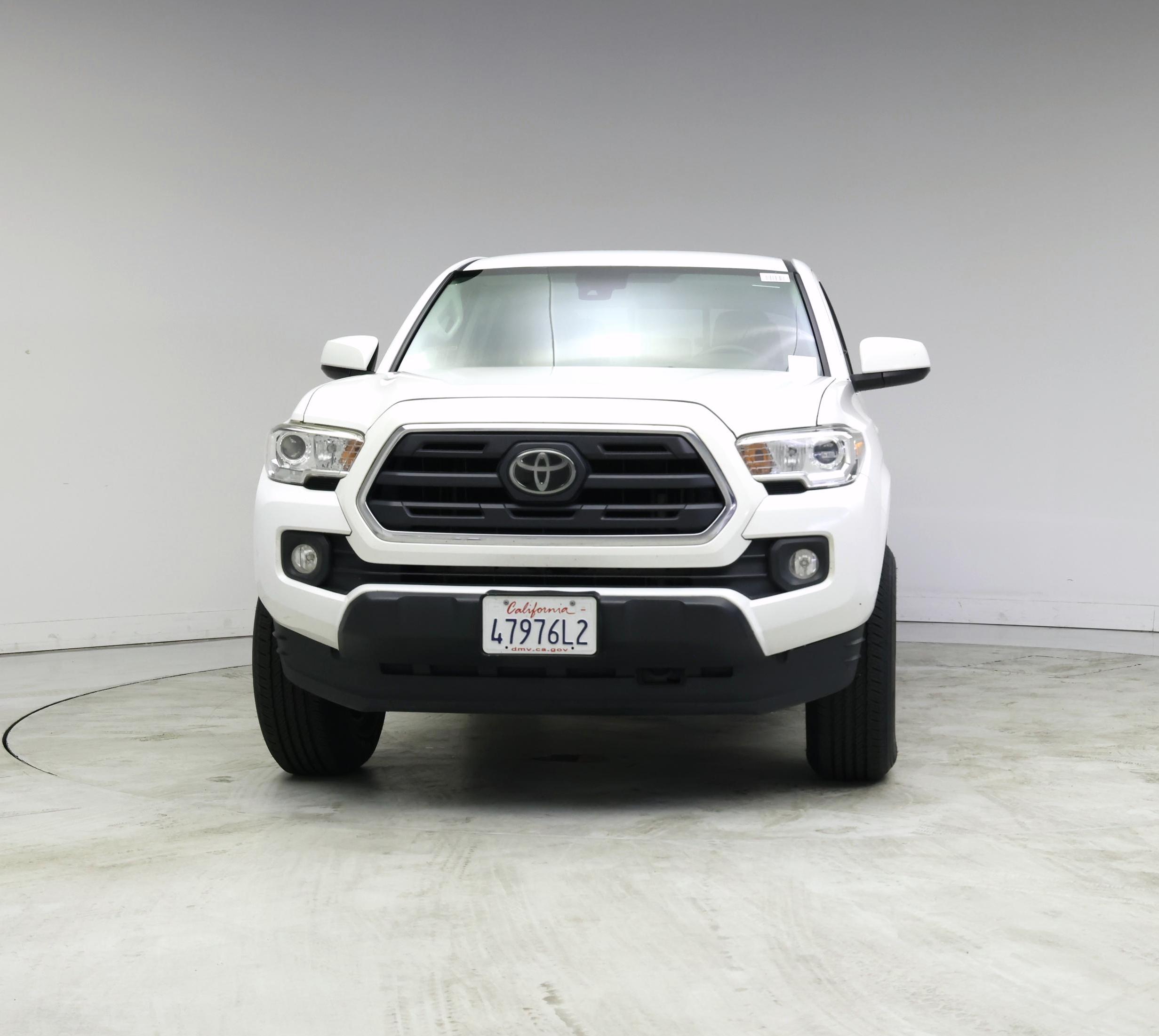 Thumbnail: 2019 Toyota Tacoma - 5