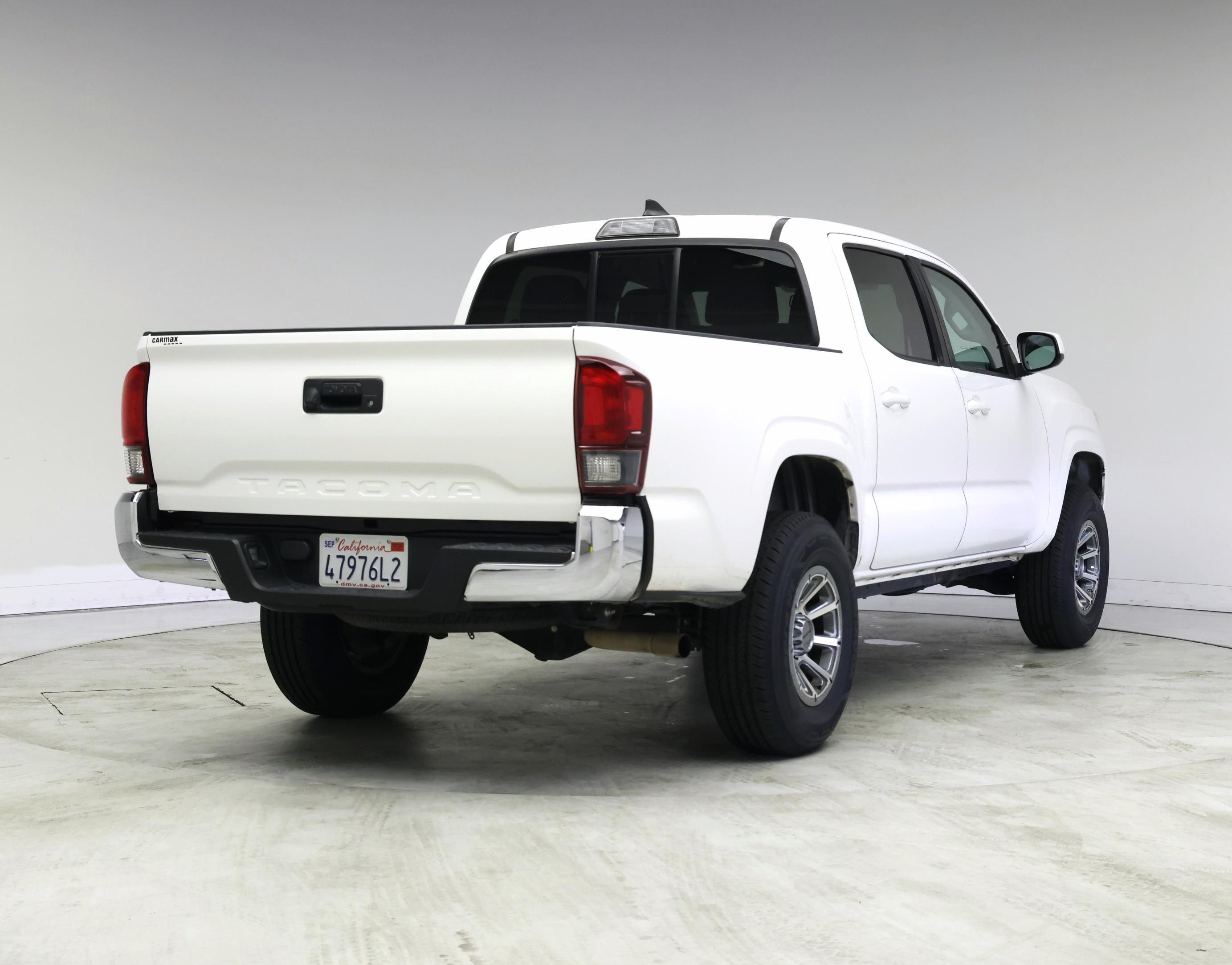 Thumbnail: 2019 Toyota Tacoma - 8