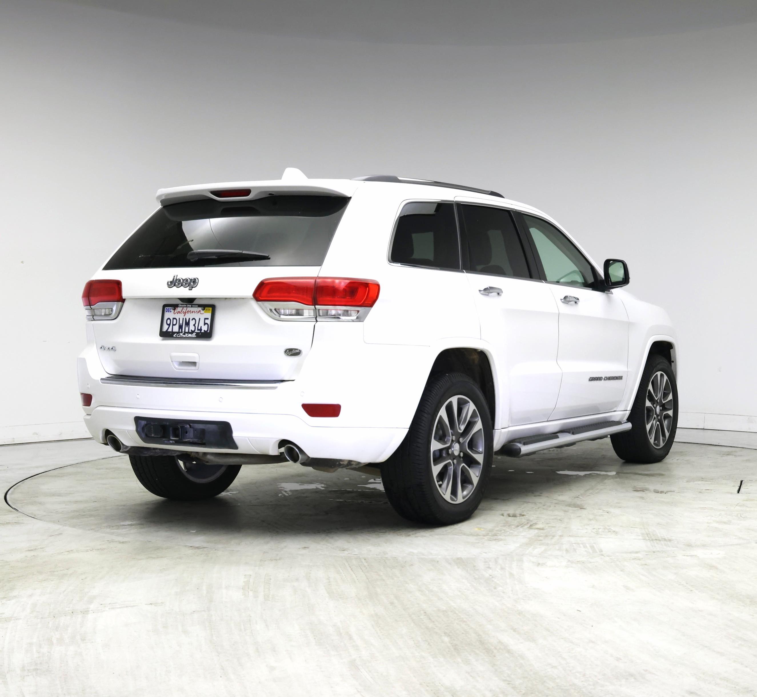 Thumbnail: 2017 Jeep Grand Cherokee - 8