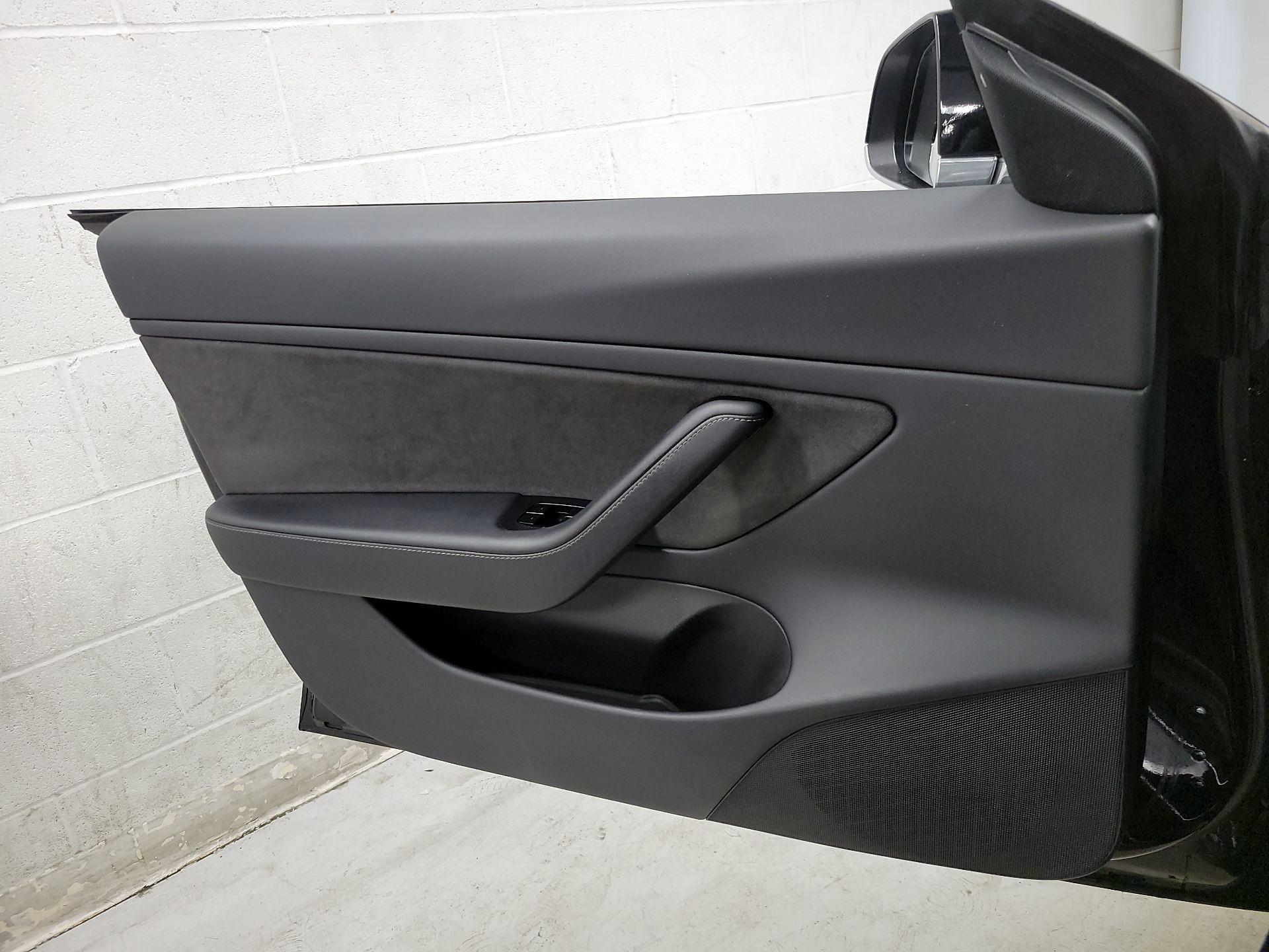 Thumbnail: 2020 Tesla Model 3 - 12