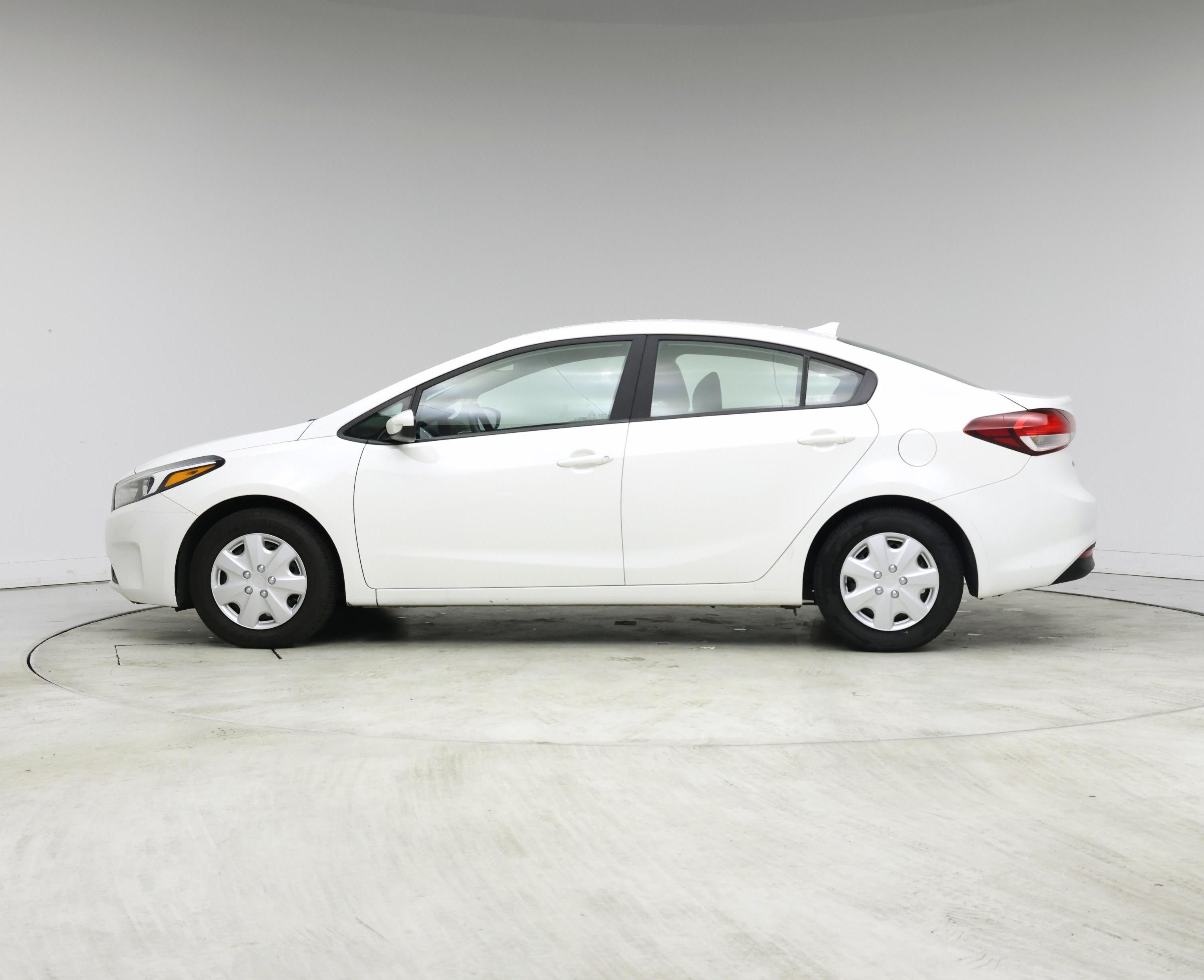 Thumbnail: 2017 Kia Forte - 3