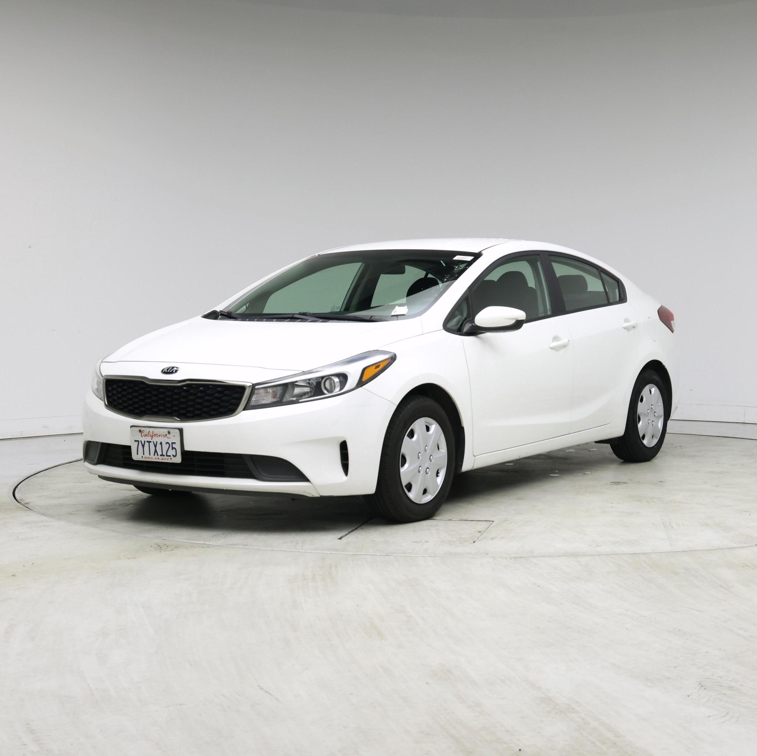 Thumbnail: 2017 Kia Forte - 4