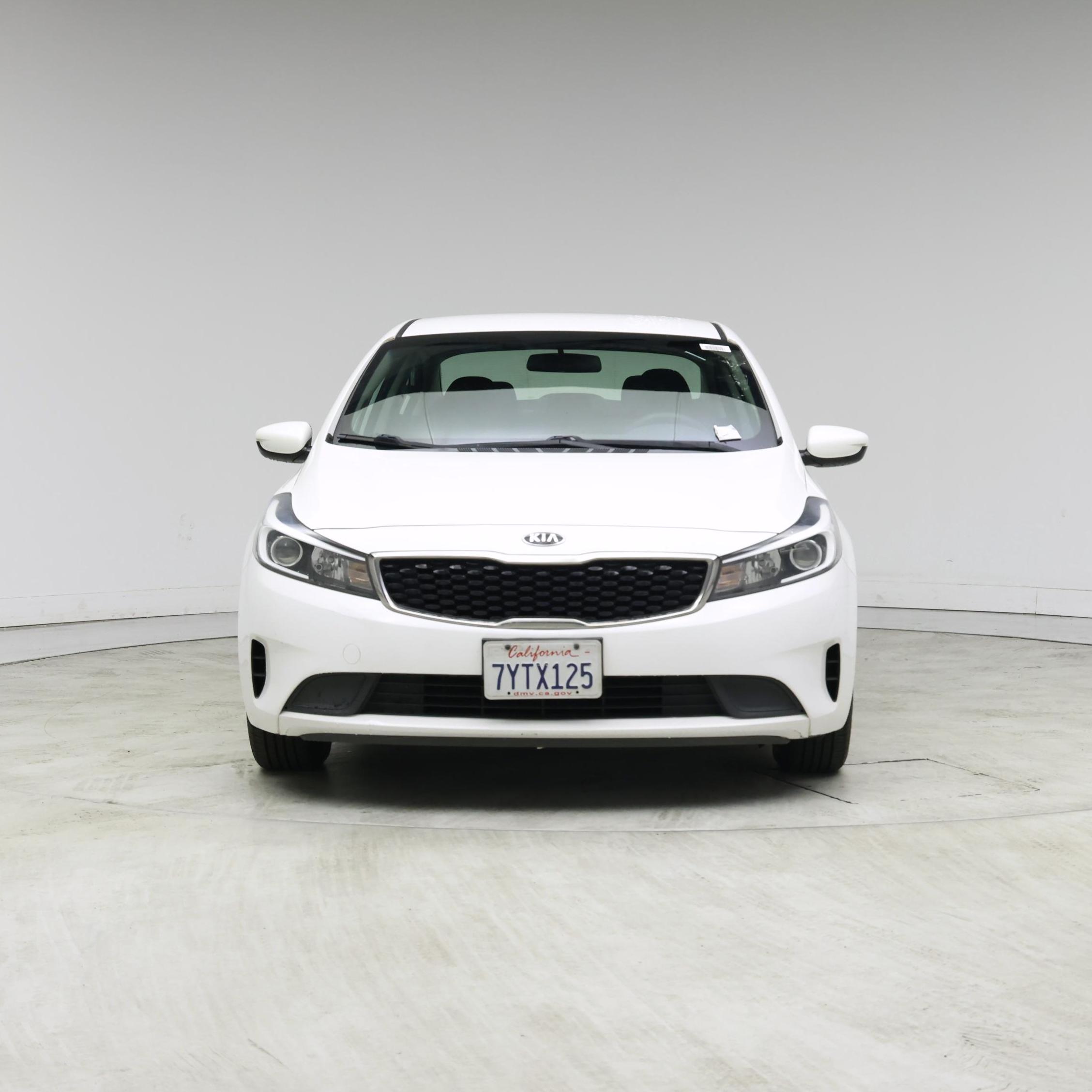 Thumbnail: 2017 Kia Forte - 5