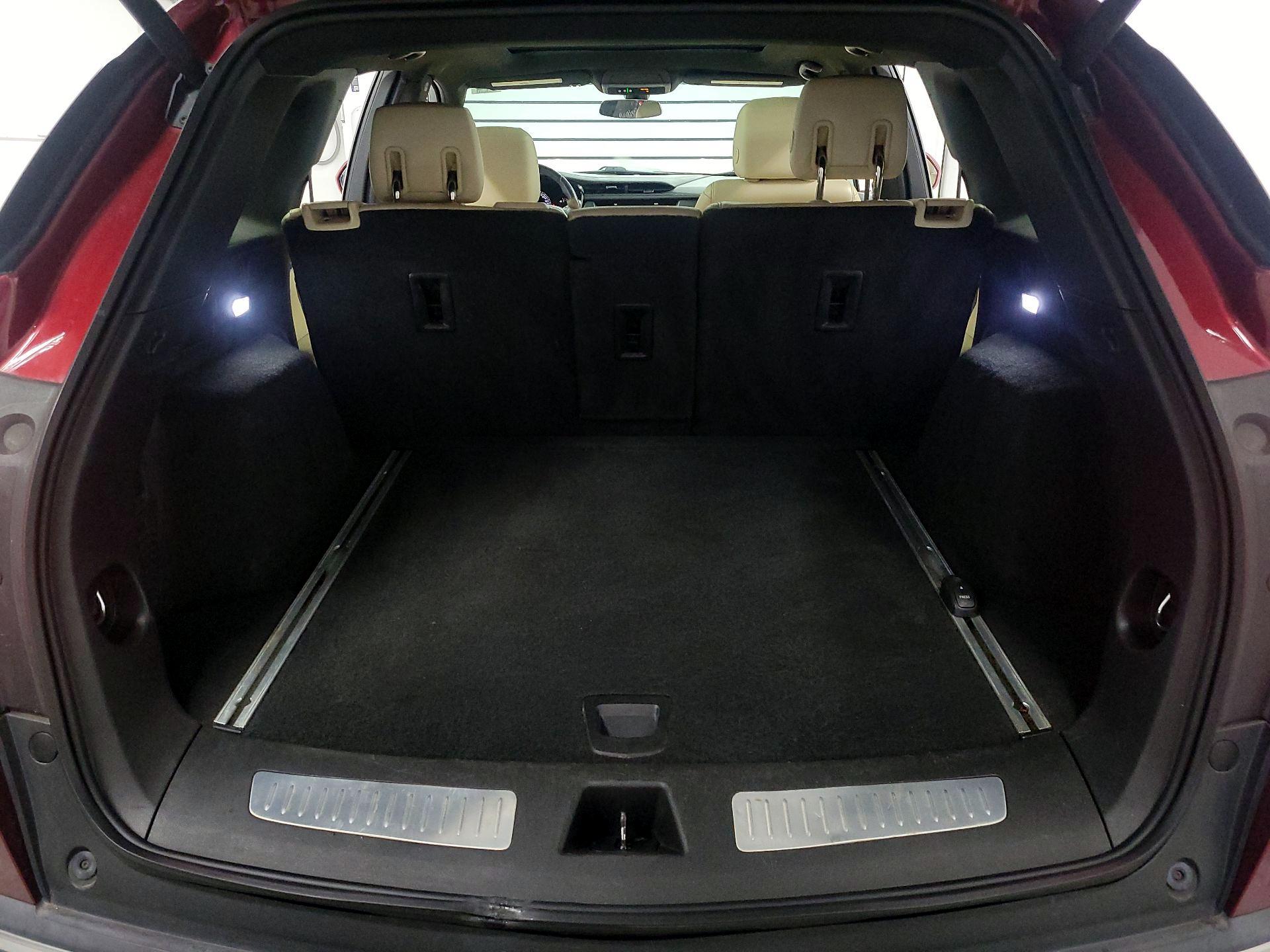 Thumbnail: 2017 Cadillac XT5 - 19
