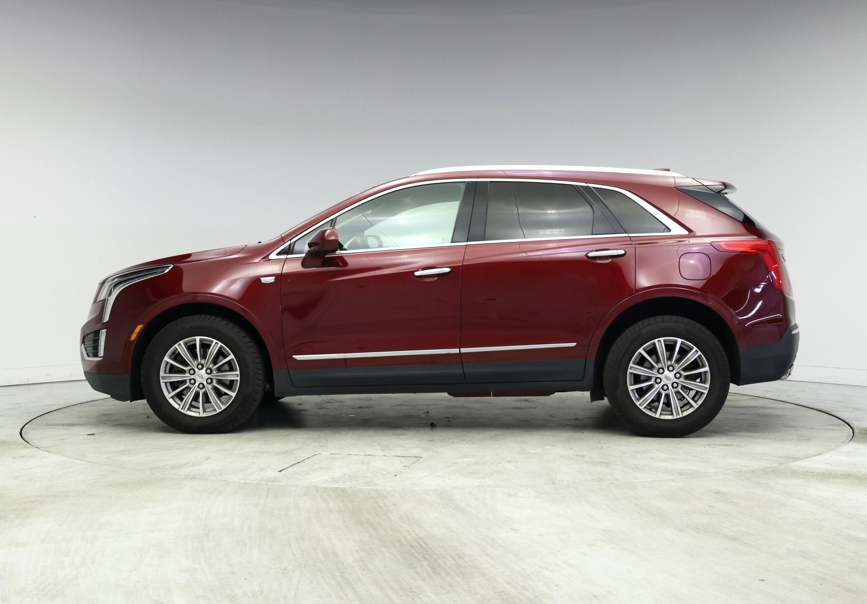Thumbnail: 2017 Cadillac XT5 - 3
