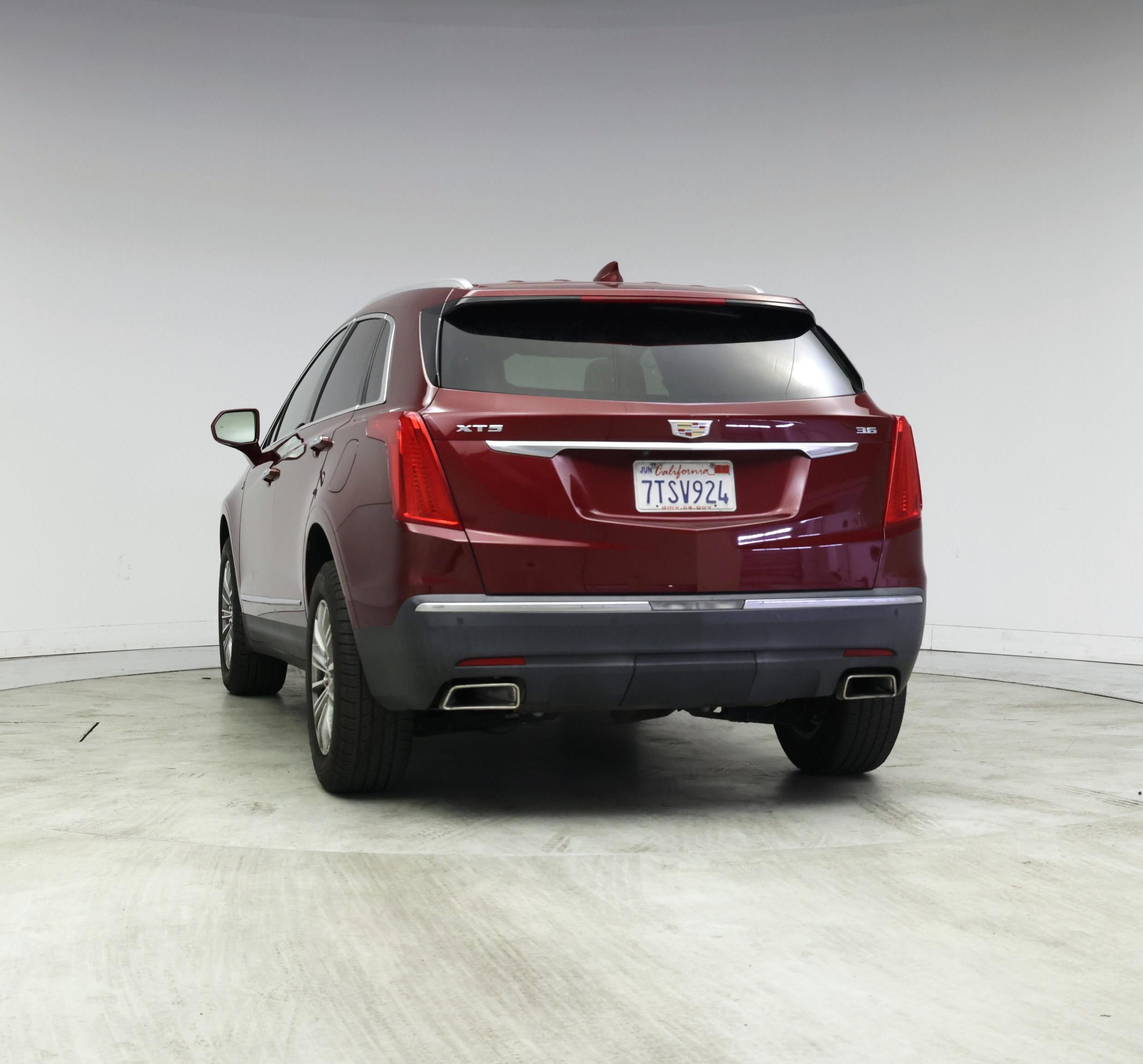 Thumbnail: 2017 Cadillac XT5 - 6