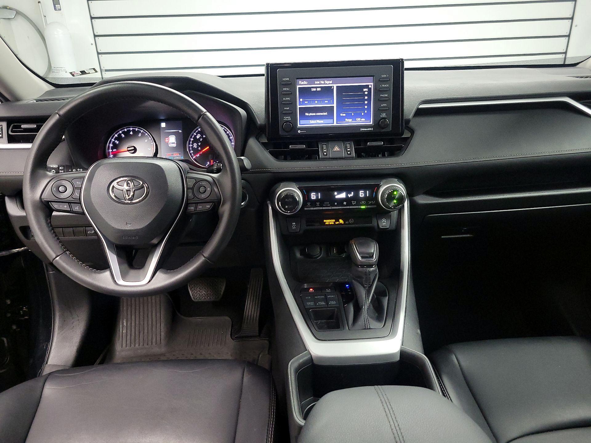 Thumbnail: 2022 Toyota RAV4 - 9