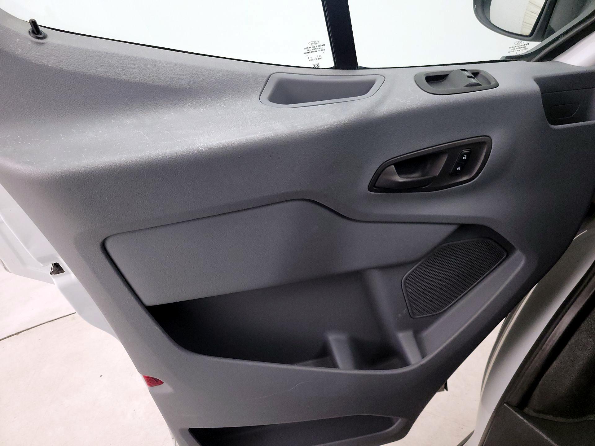 Thumbnail: 2015 Ford Transit Series - 12