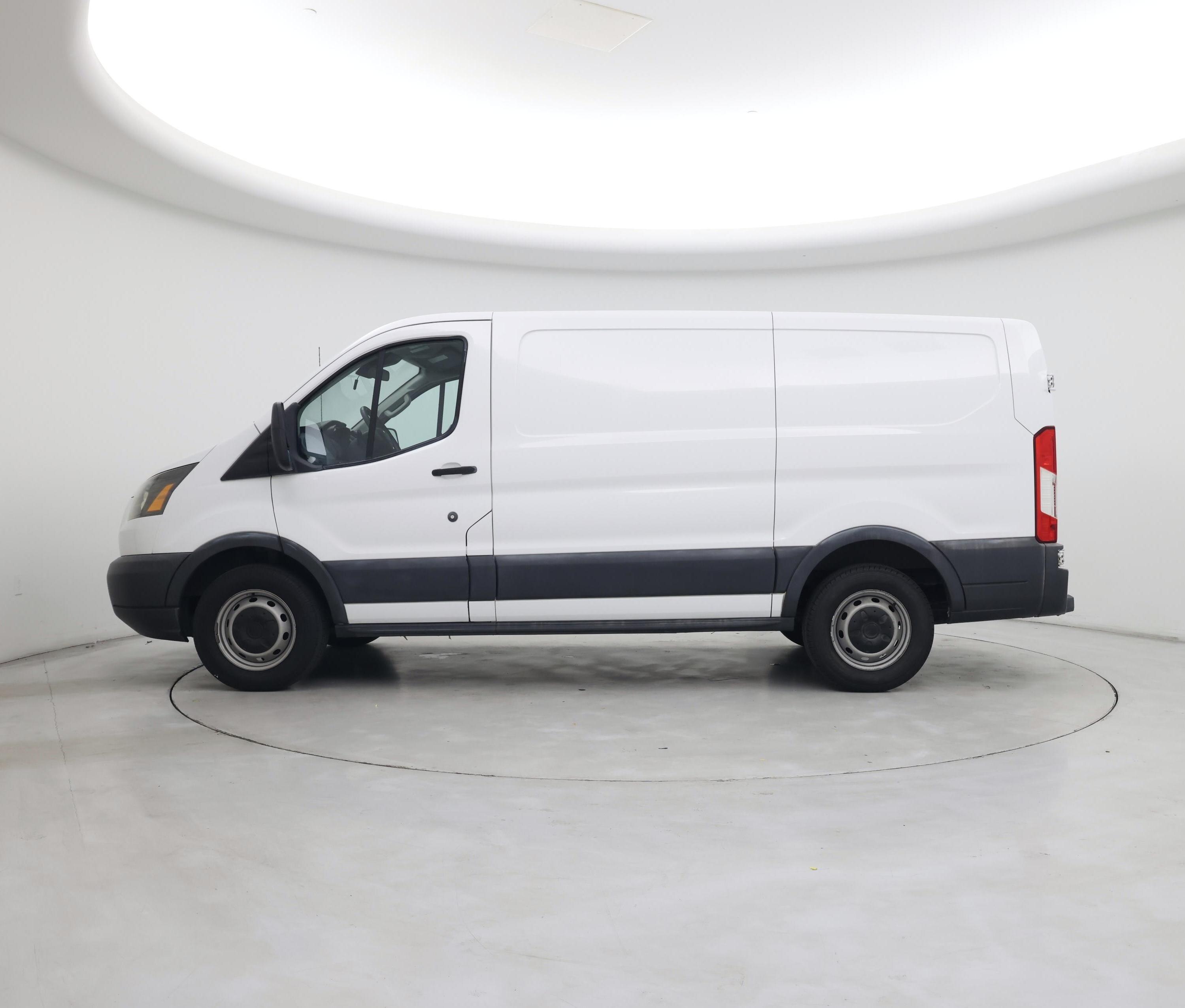 Thumbnail: 2015 Ford Transit Series - 3