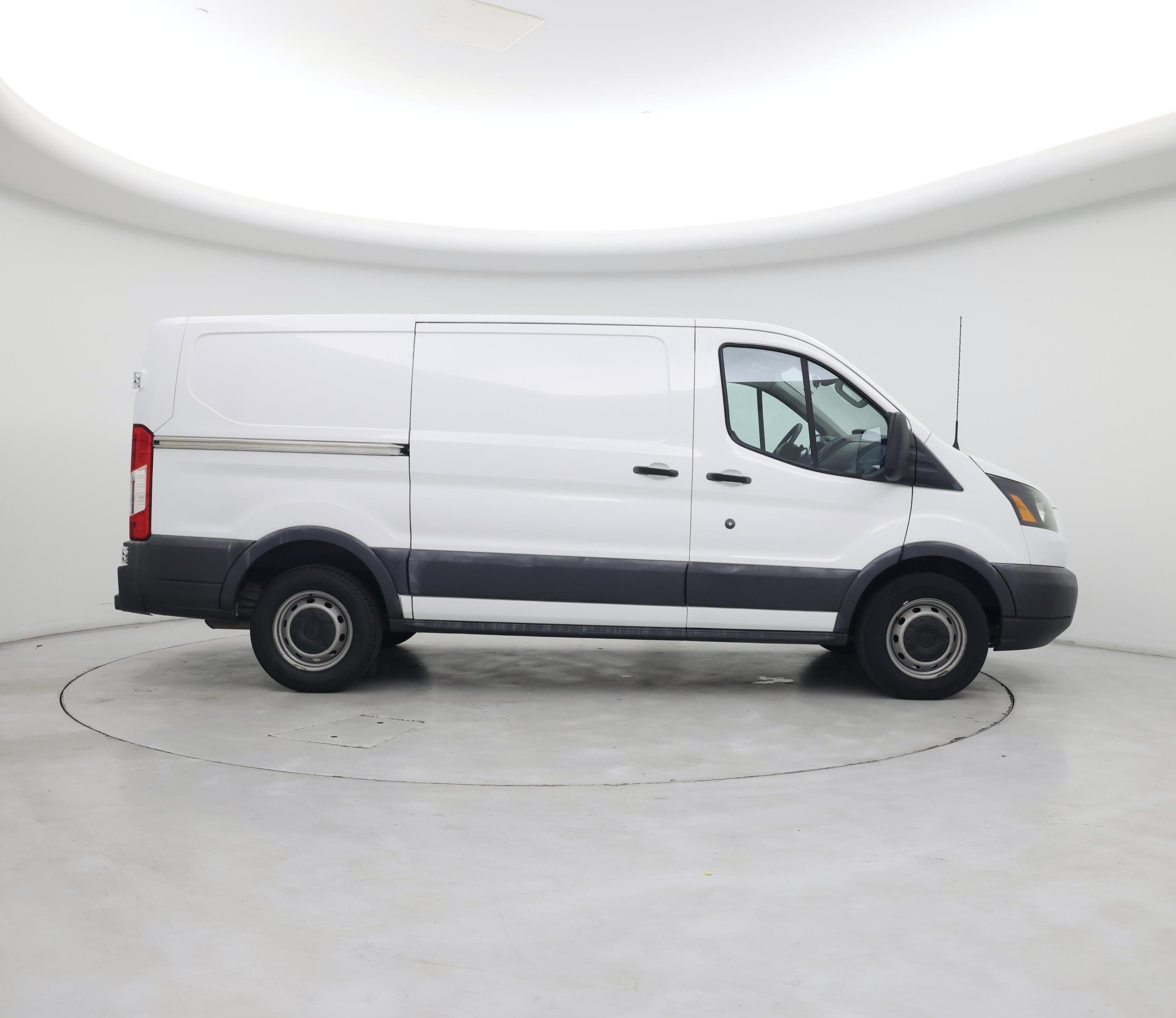 Thumbnail: 2015 Ford Transit Series - 7