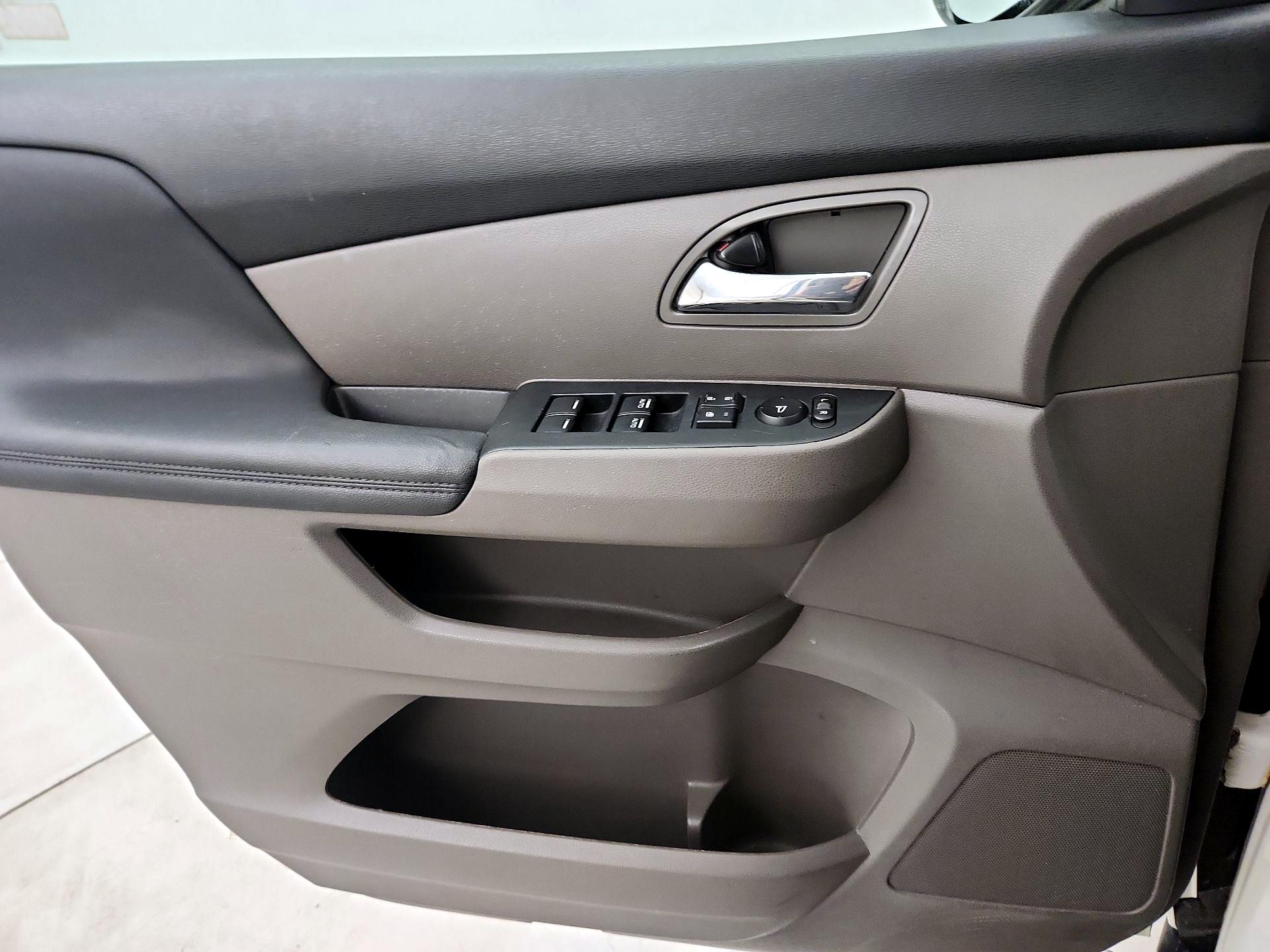 Thumbnail: 2015 Honda Odyssey - 12