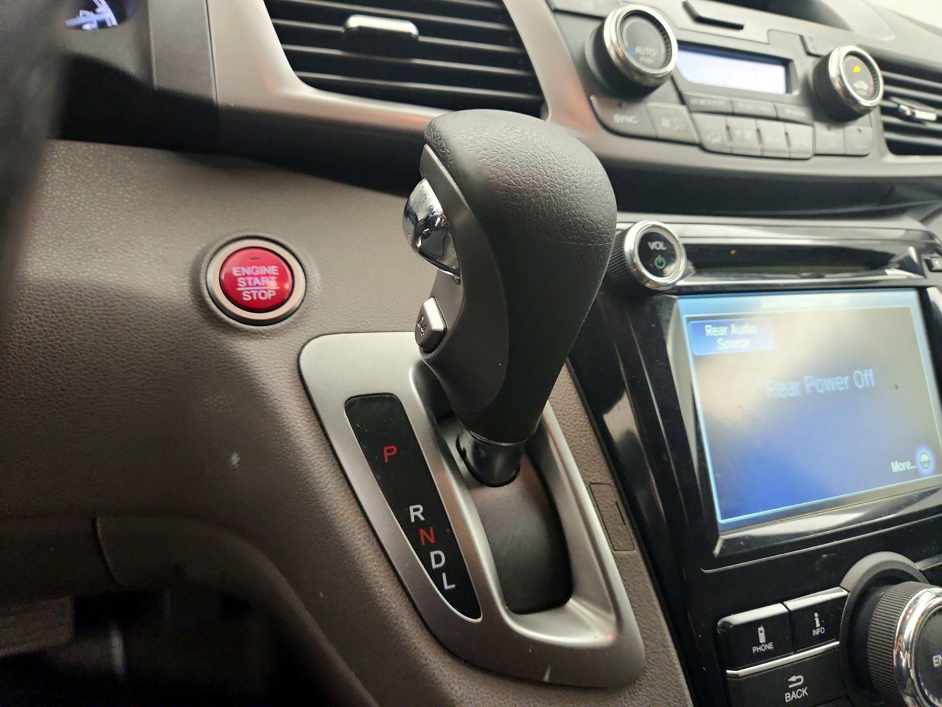 Thumbnail: 2015 Honda Odyssey - 17