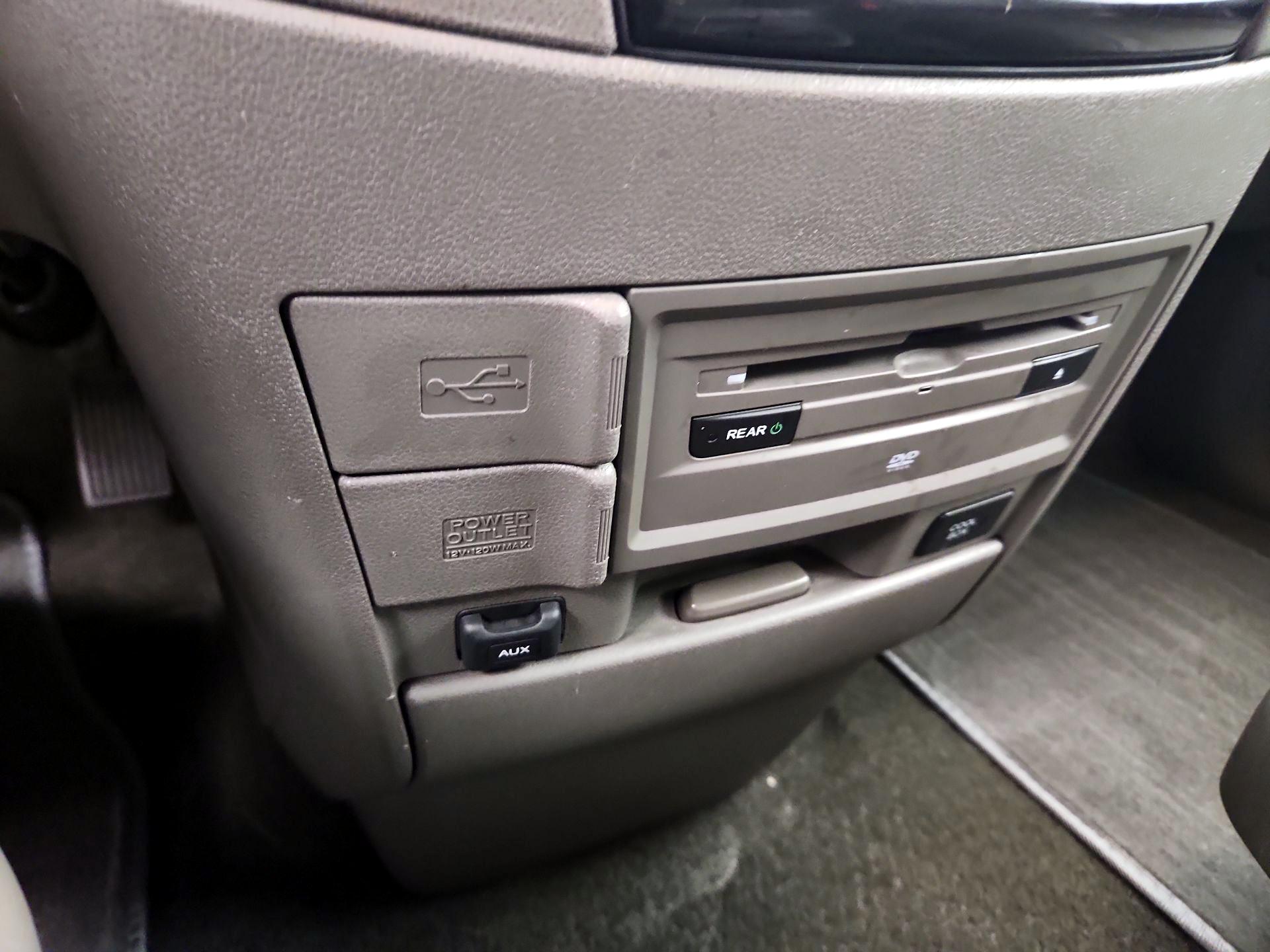 Thumbnail: 2015 Honda Odyssey - 18