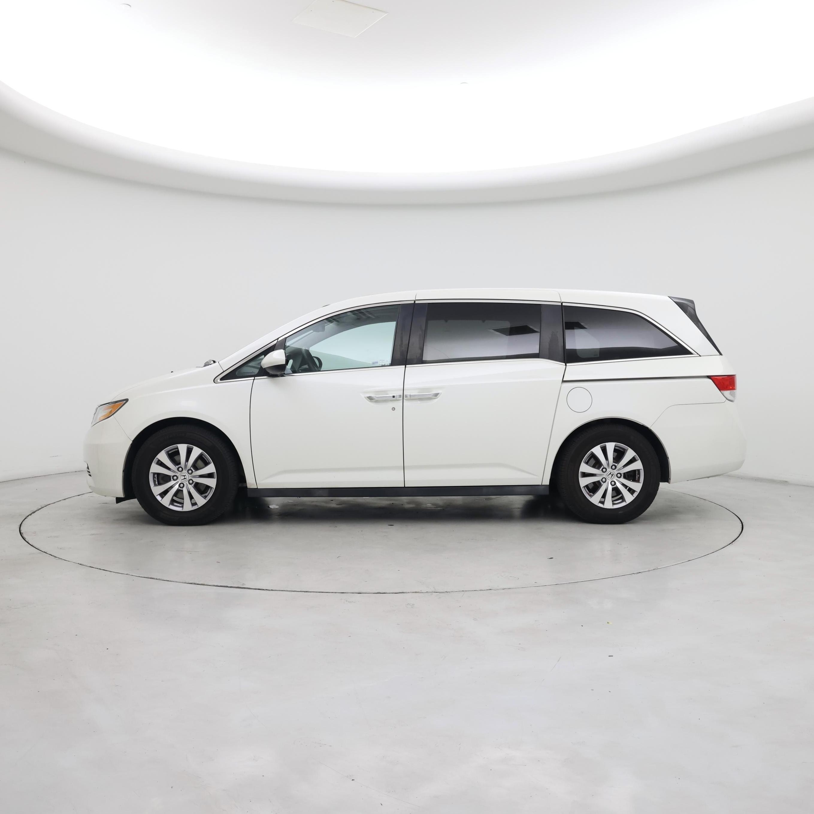 Thumbnail: 2015 Honda Odyssey - 3