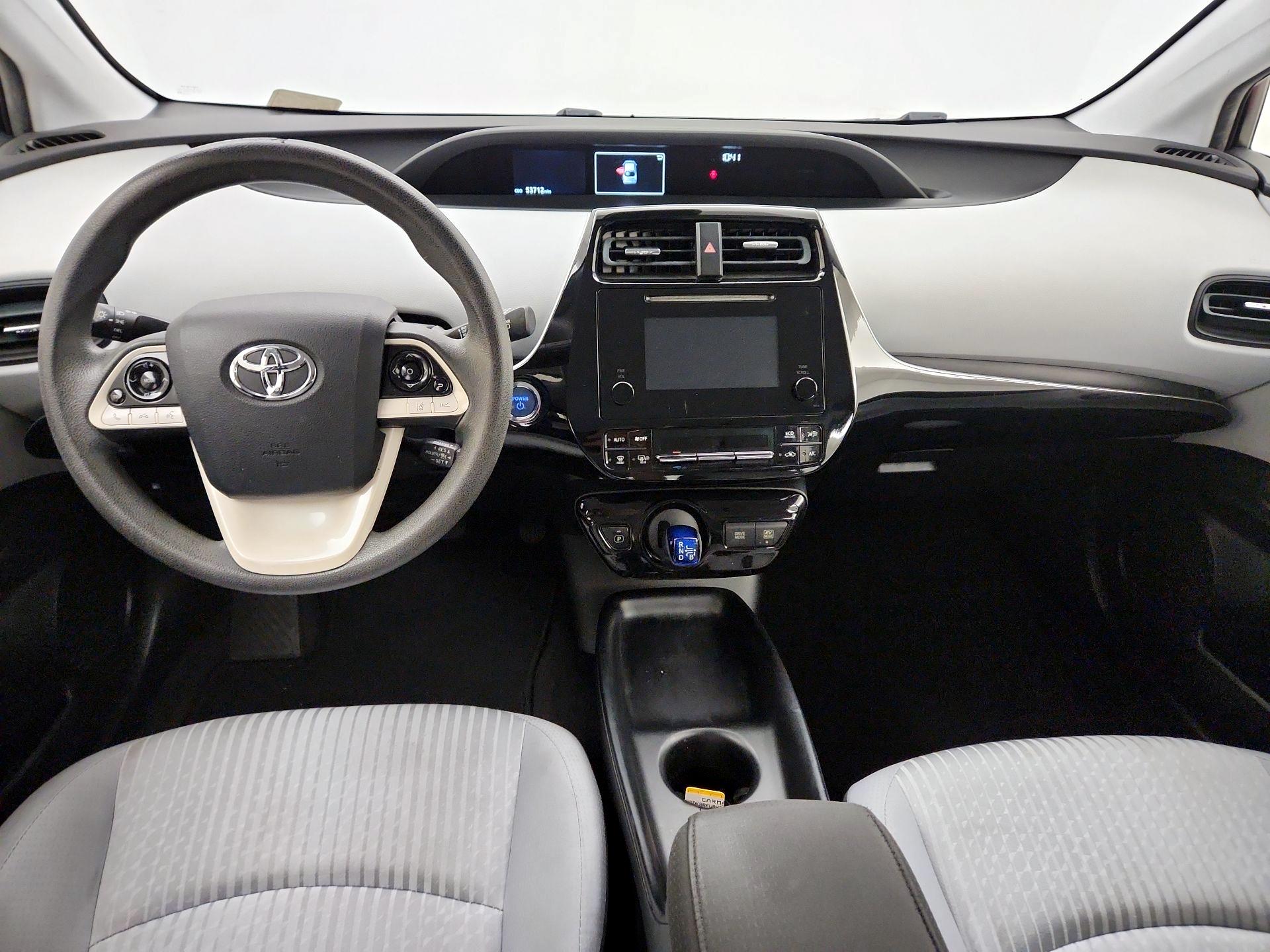 Thumbnail: 2017 Toyota Prius - 9