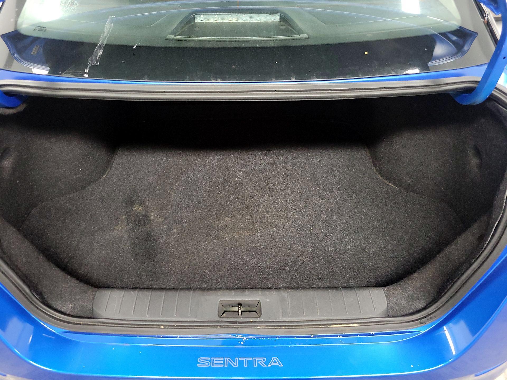Thumbnail: 2022 Nissan Sentra - 20