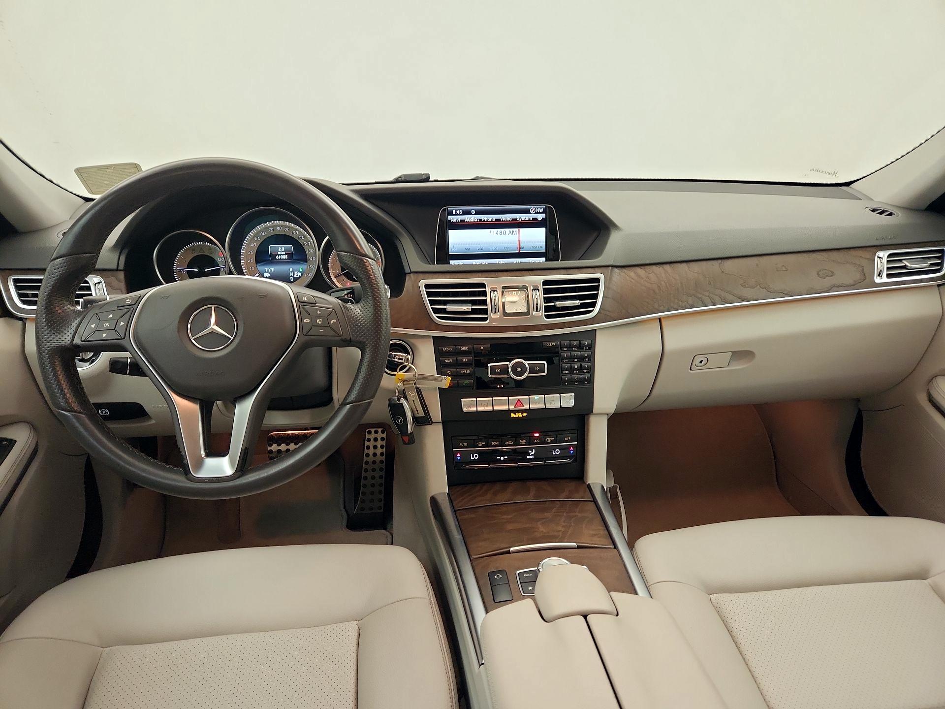 Thumbnail: 2015 Mercedes-Benz E-Class - 9
