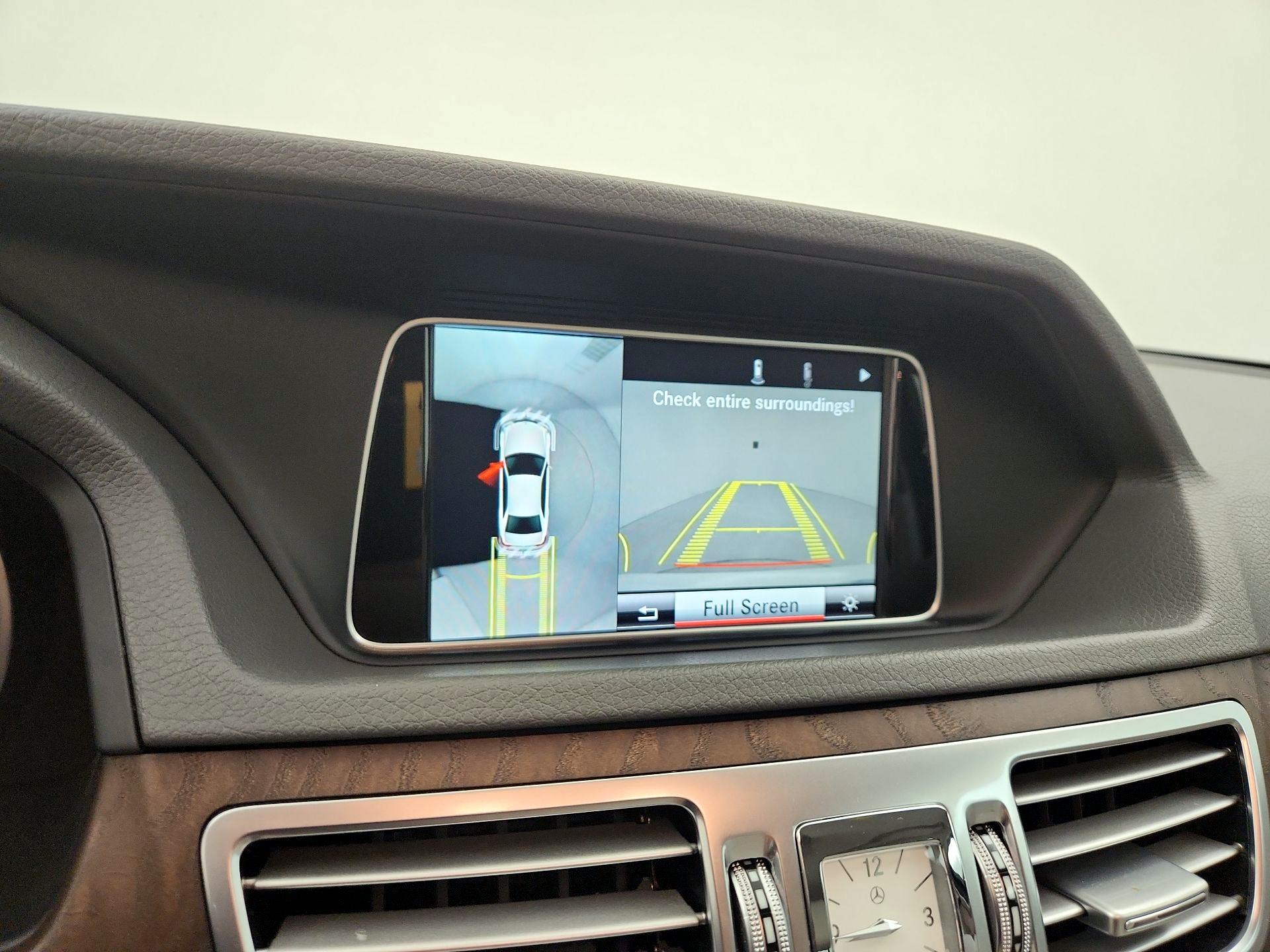 Thumbnail: 2015 Mercedes-Benz E-Class - 15