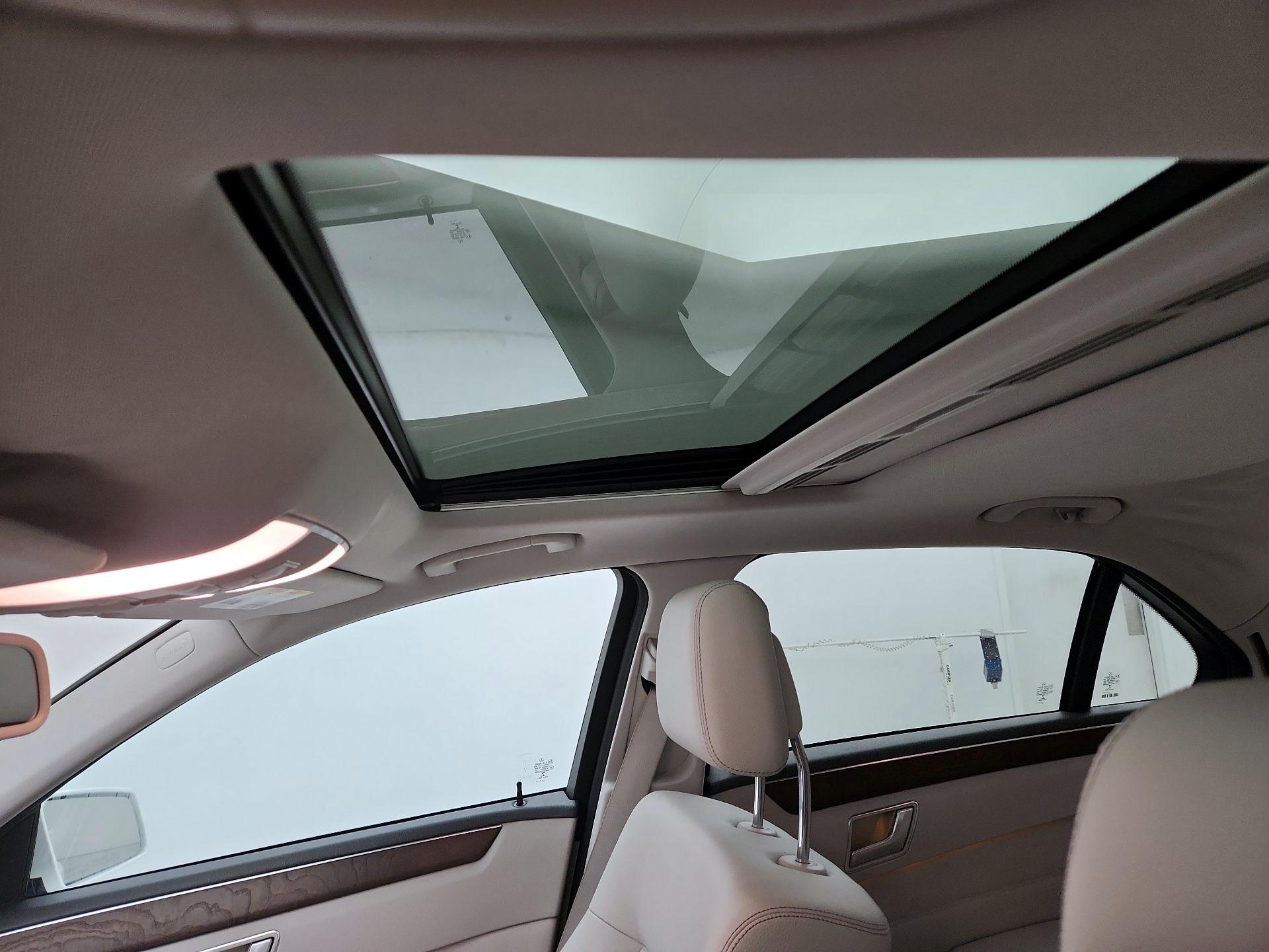 Thumbnail: 2015 Mercedes-Benz E-Class - 20