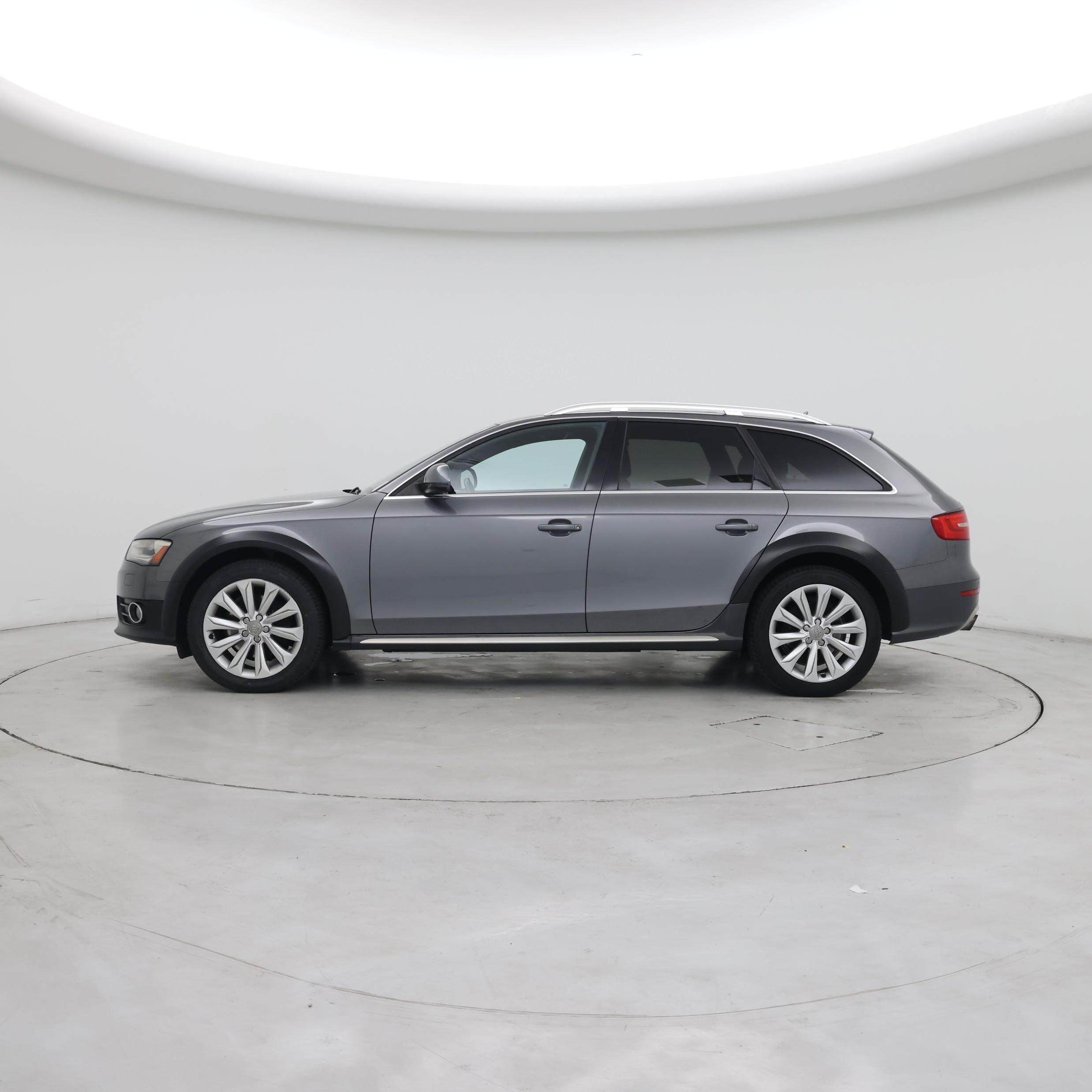 Thumbnail: 2016 Audi Allroad - 3